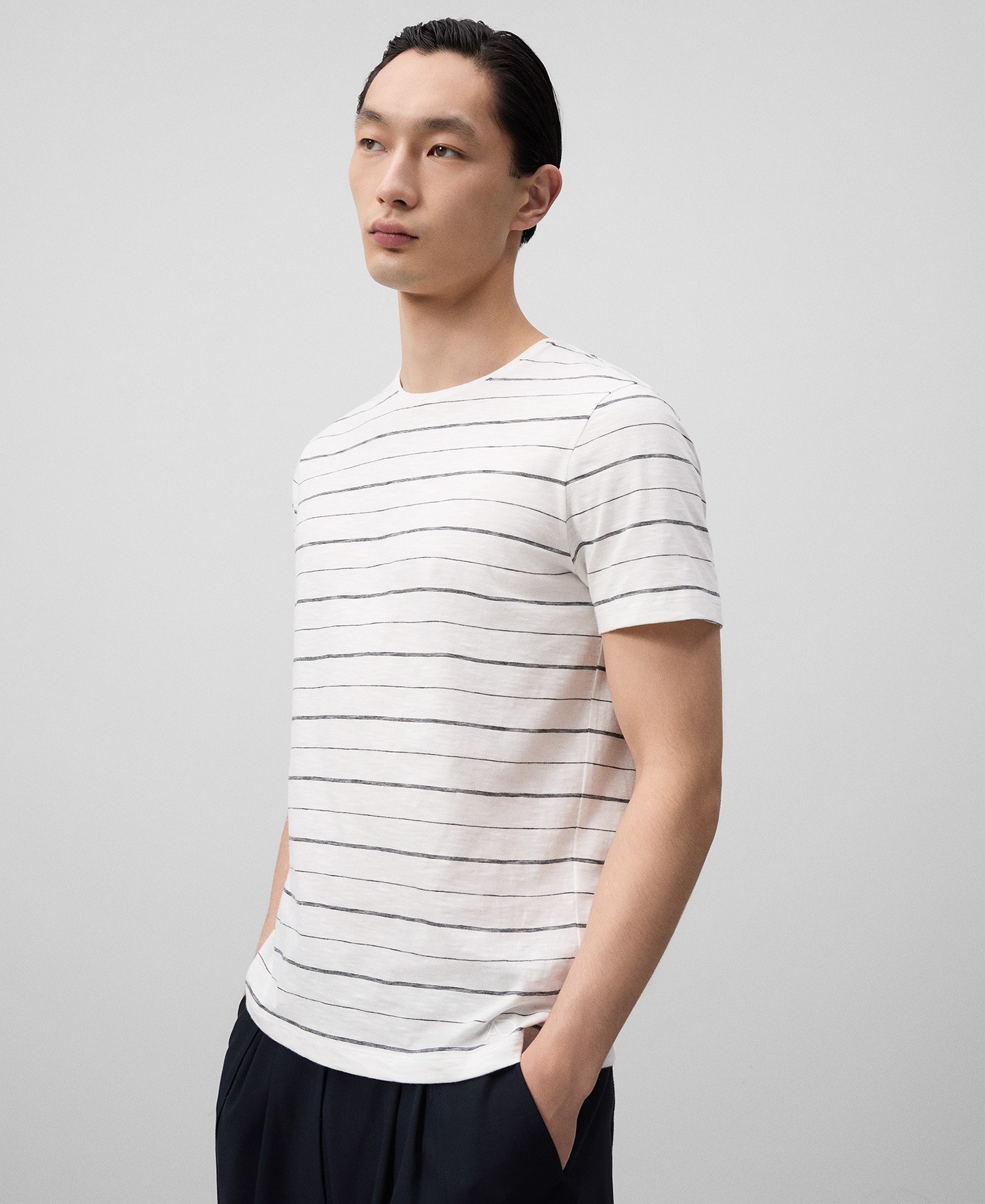 T-shirt blanc à rayures en coton homme image number 0