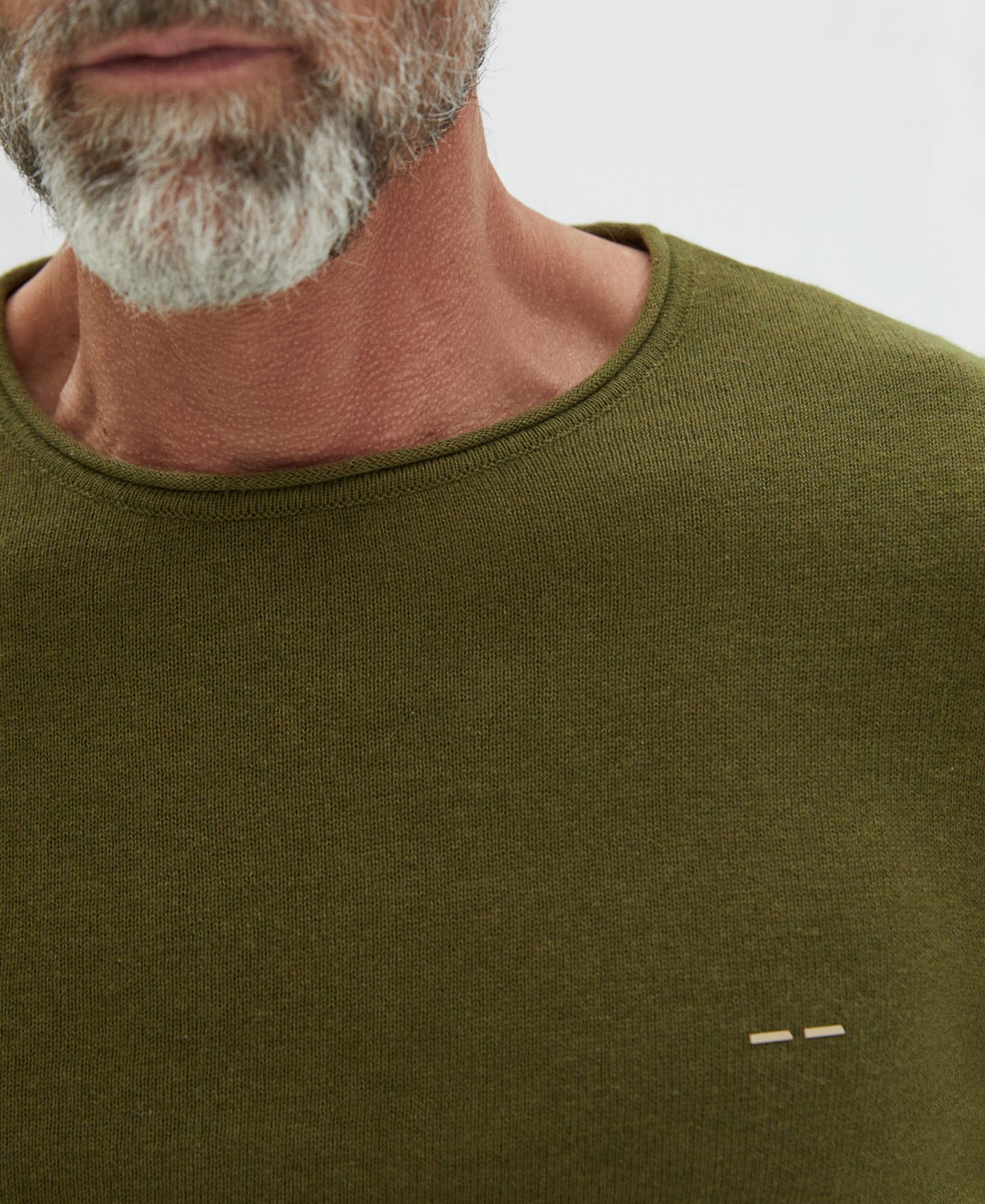 Basic box collar sweater image number 3