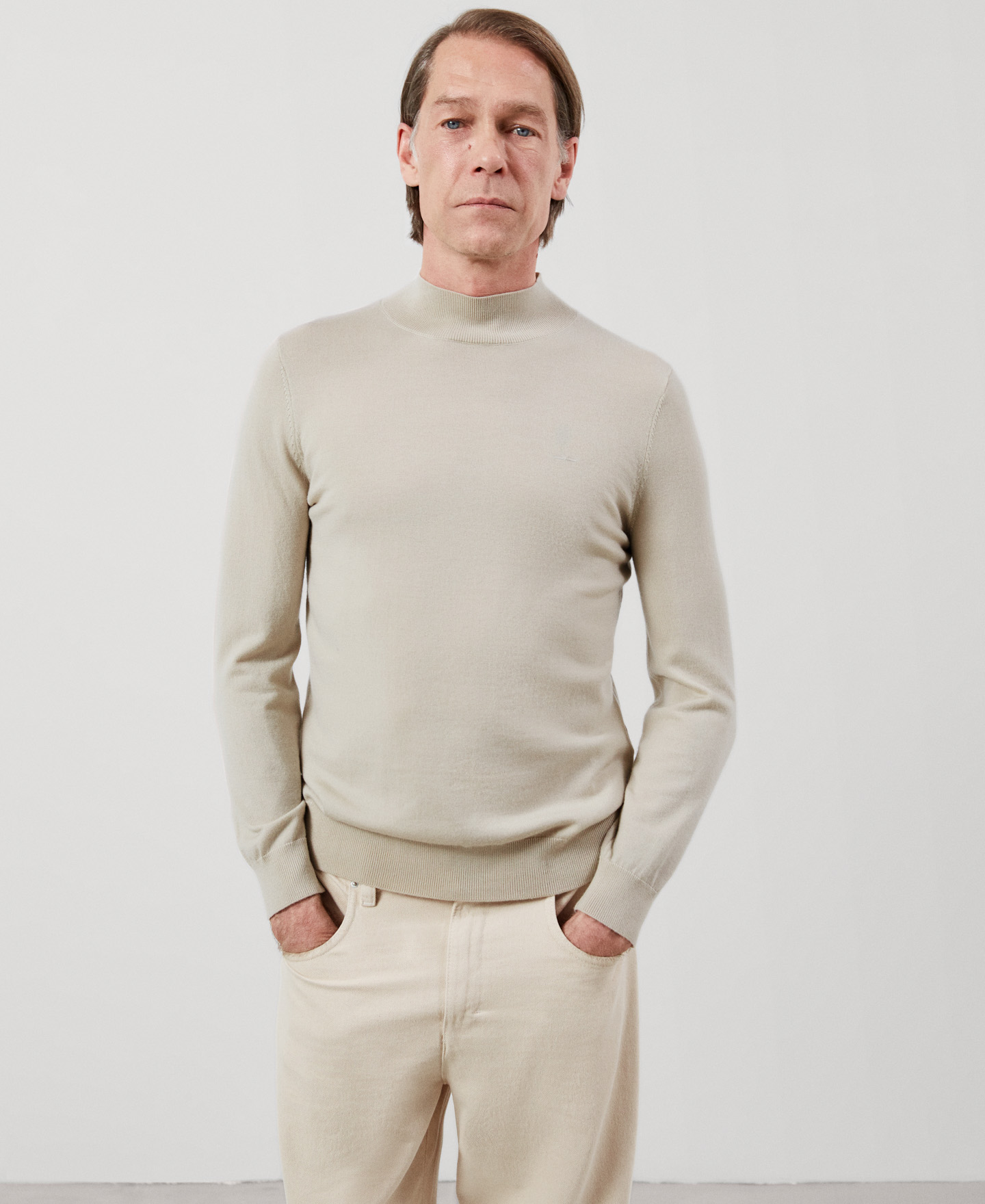 Merino wool perkins collar sweater image number 3