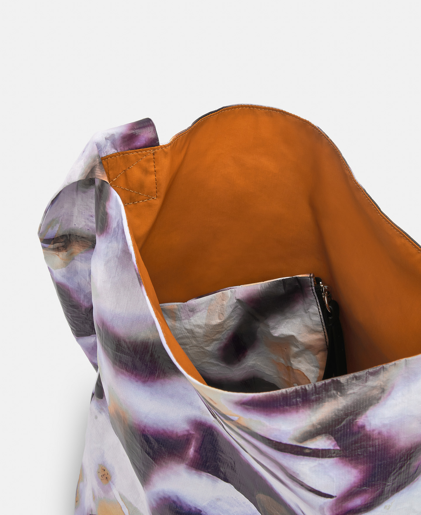 Bandolera en material reciclado image number 2