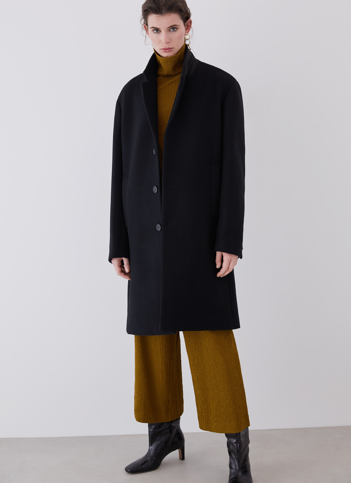 Viscose cropped trousers image number 4