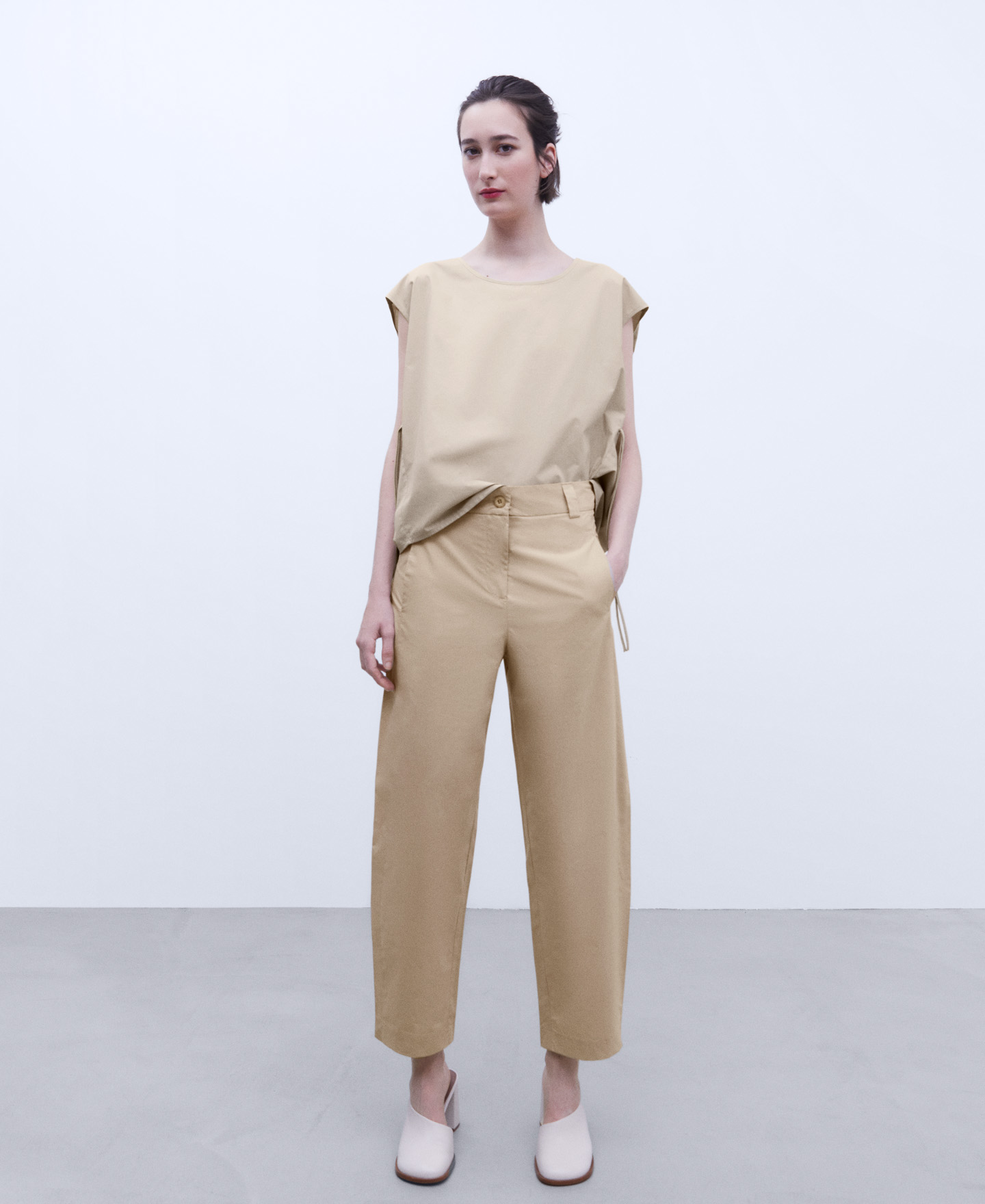 Ethical cotton high rise trousers image number 1