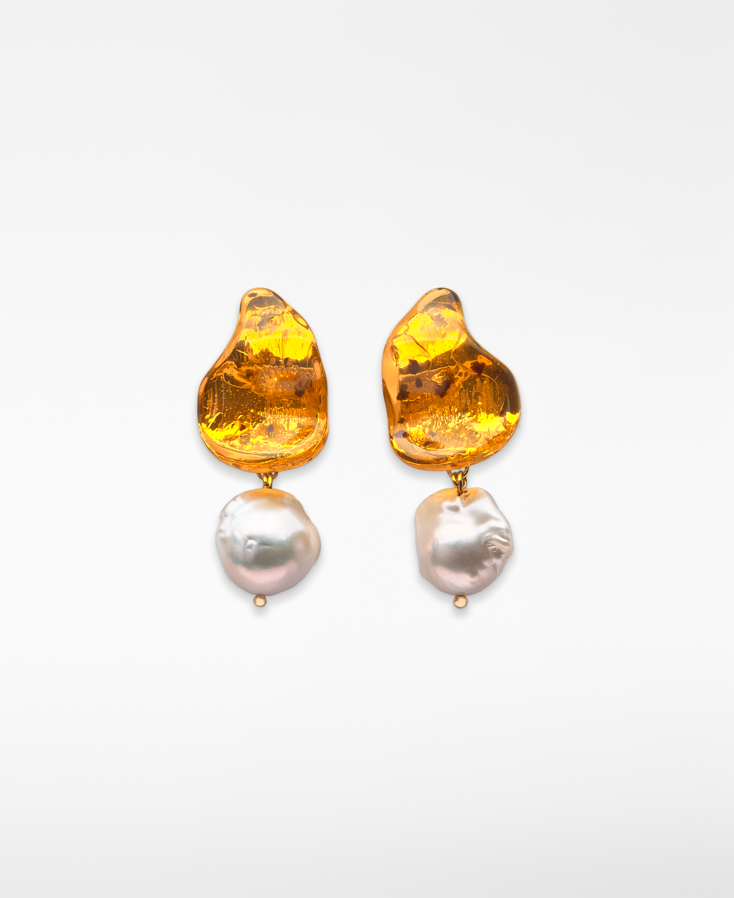 Resin earrings with maxi pearl woman image number 0