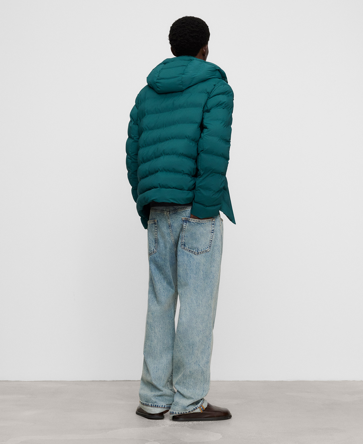 Seamless-effect padded jacket image number 2