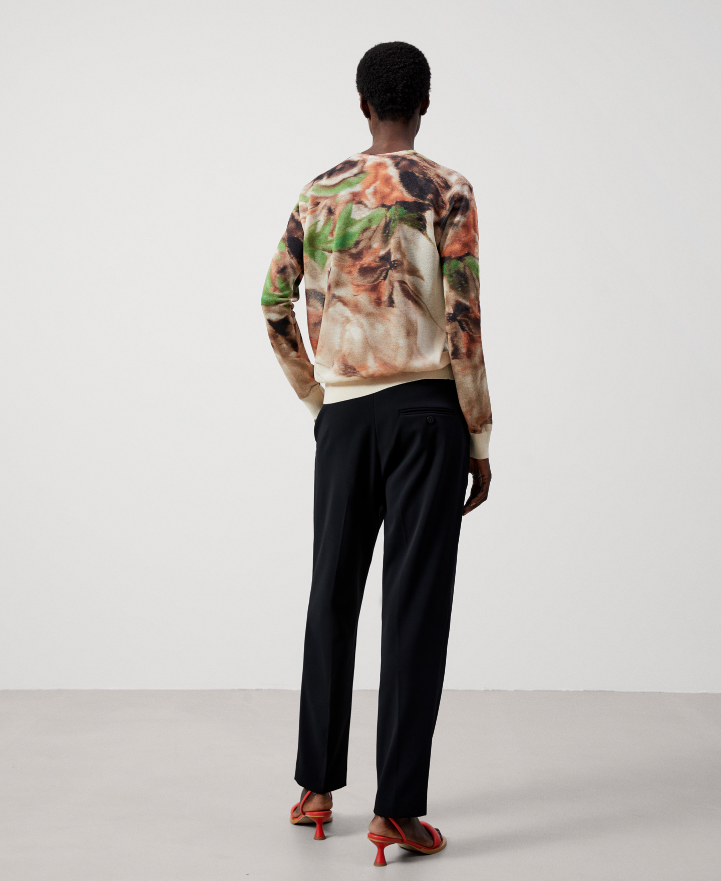 Responsible viscose printed sweater image number 2