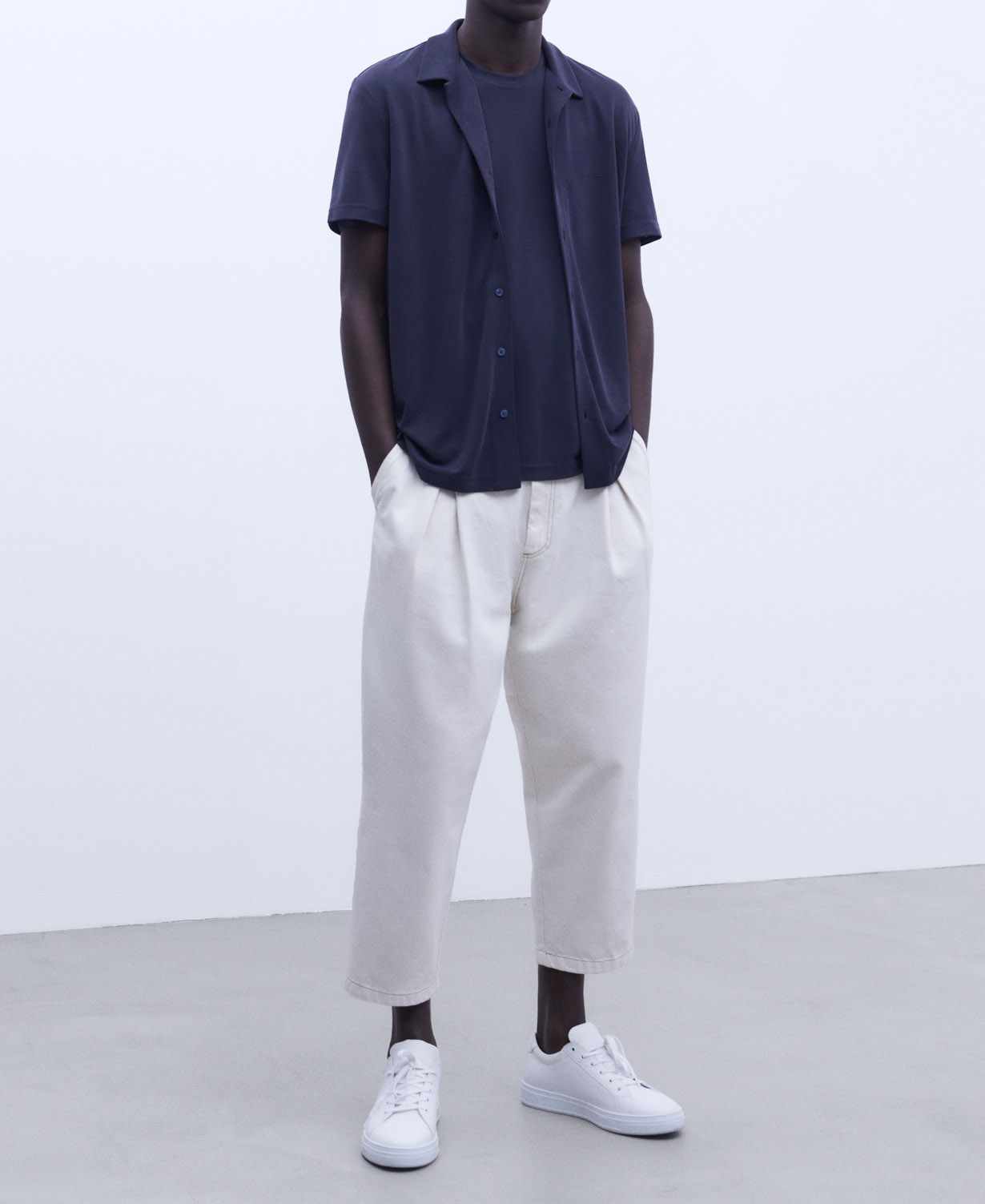 Camiseta oversize en modal image number 1