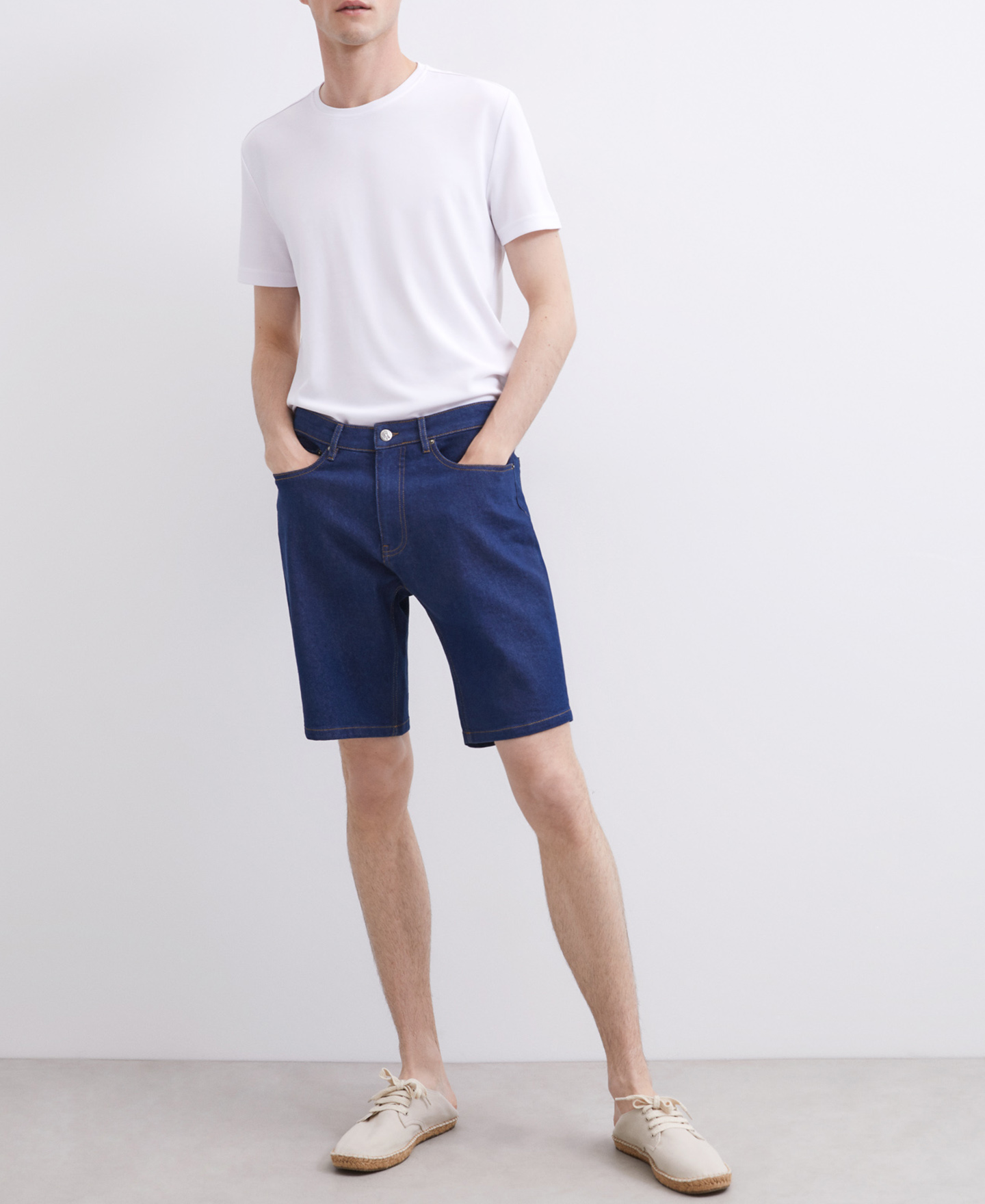 Denim bermuda shorts image number 1