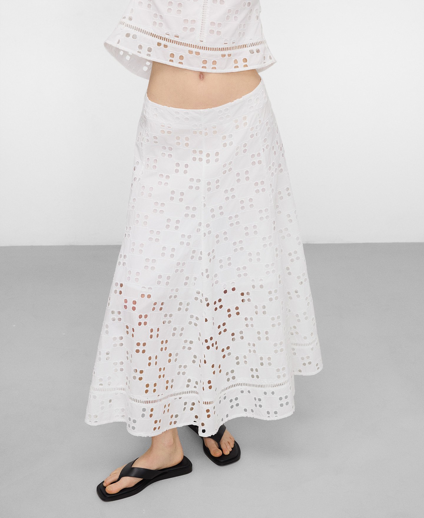 Falda evas&eacute; bordado ingl&eacute;s popel&iacute;n image number 0