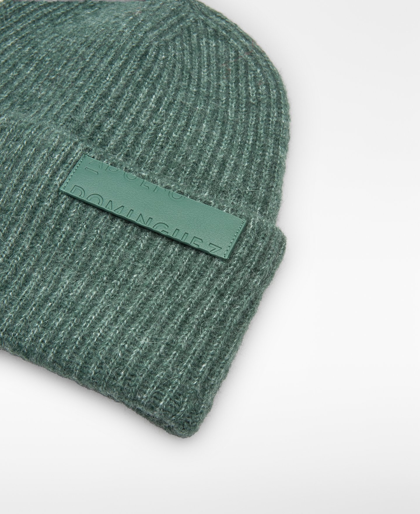 Gorro beanie punto canalé mujer image number 1