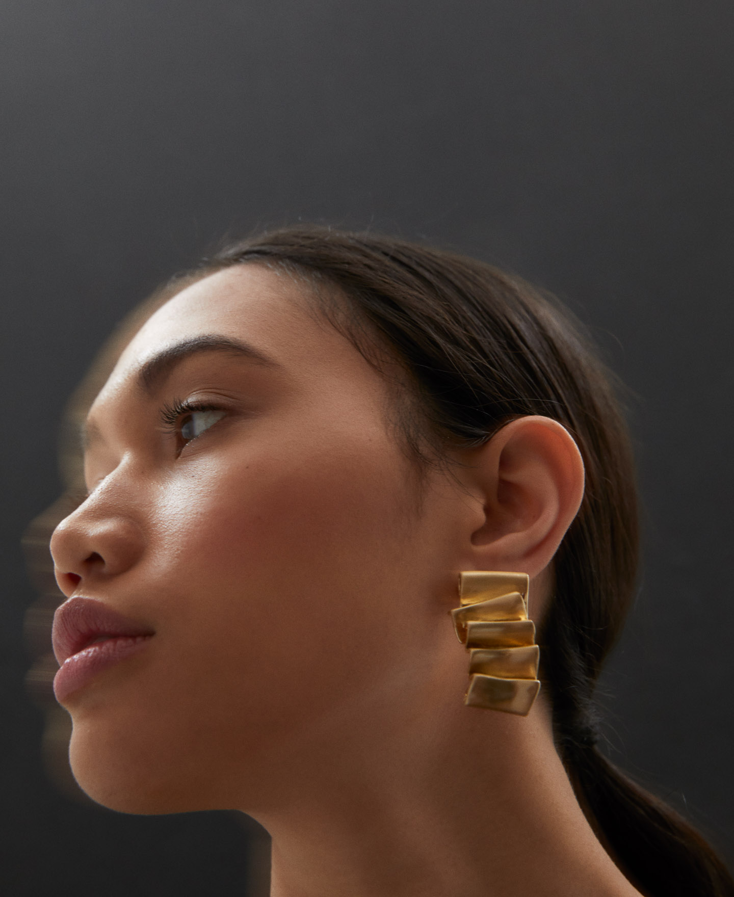 Pleated zinc earrings image number 3
