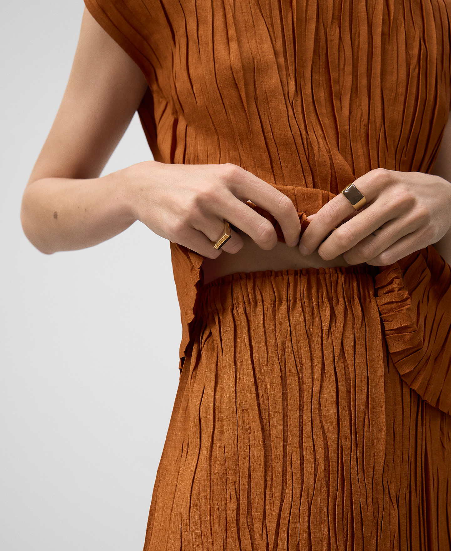 Pleated straight skirt woman image number 3