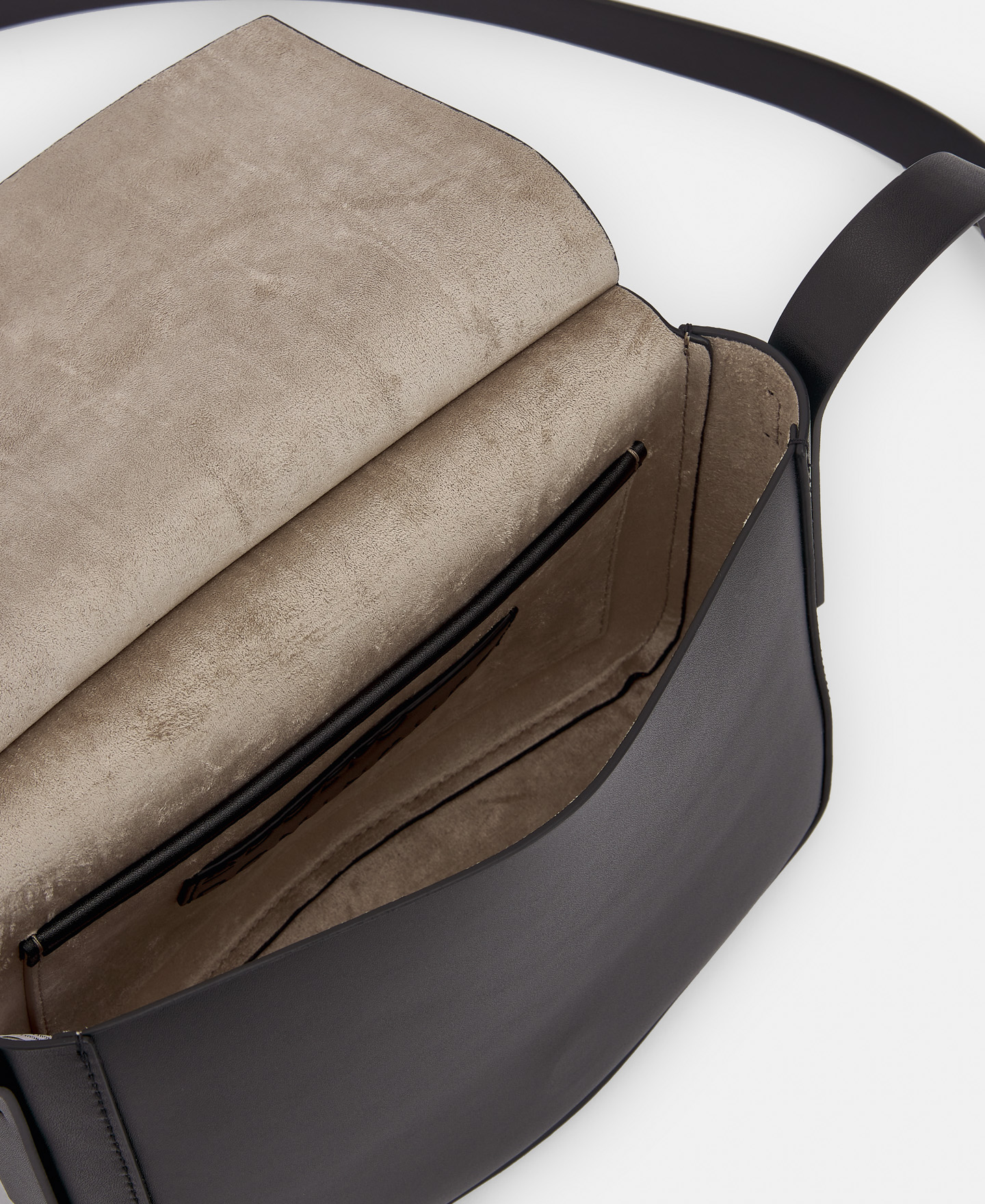 Responsible bag with flap closure image number 2