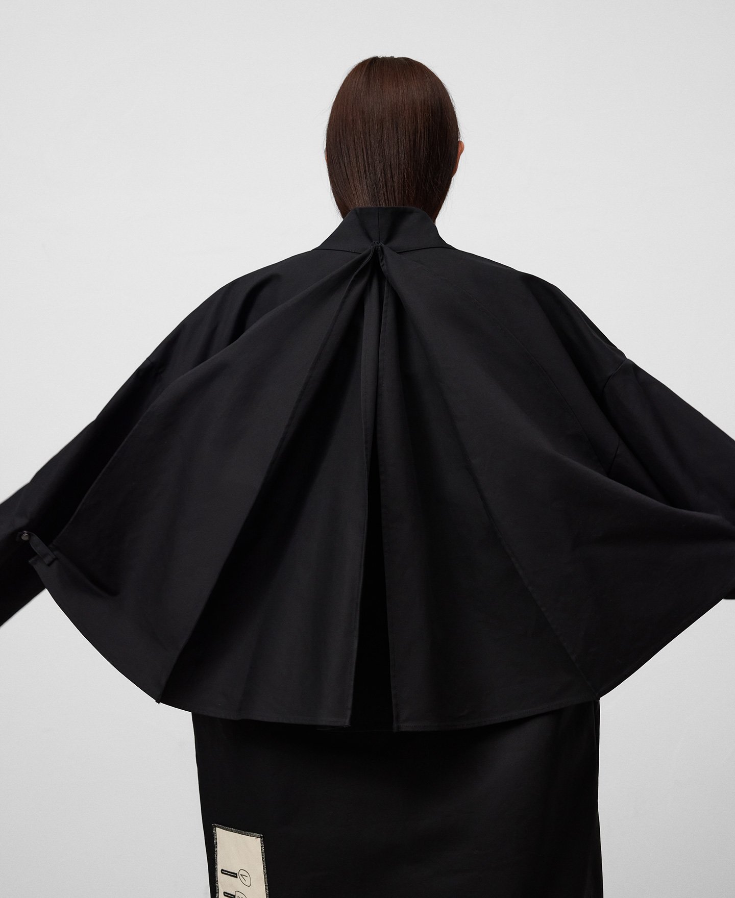 Kimono con canesú desplegable mujer image number 4