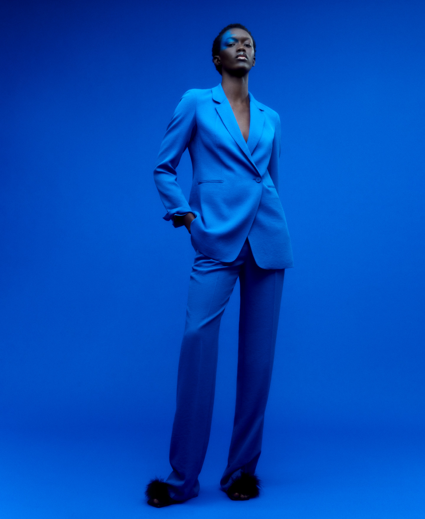 Long fitted blazer image number 1
