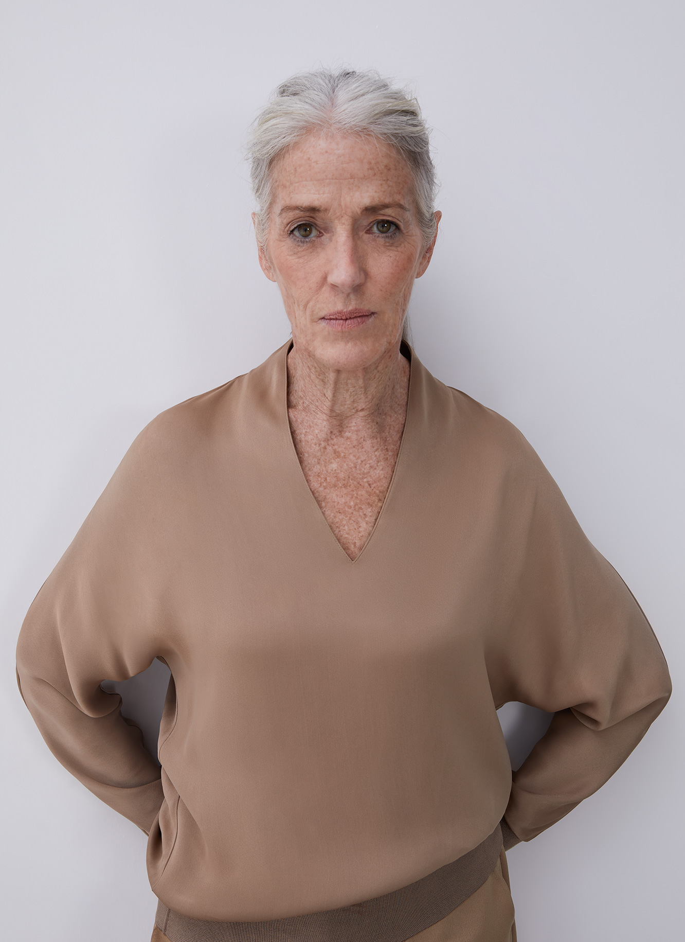 Viscose blouse with elastic hem image number 0