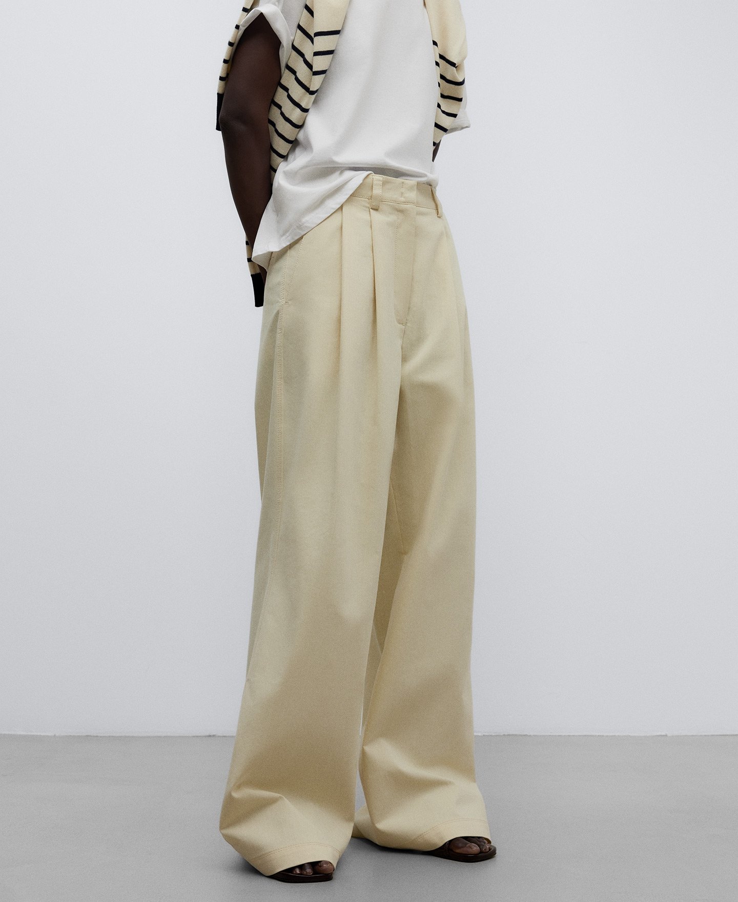 Ecru darts trousers woman image number 0