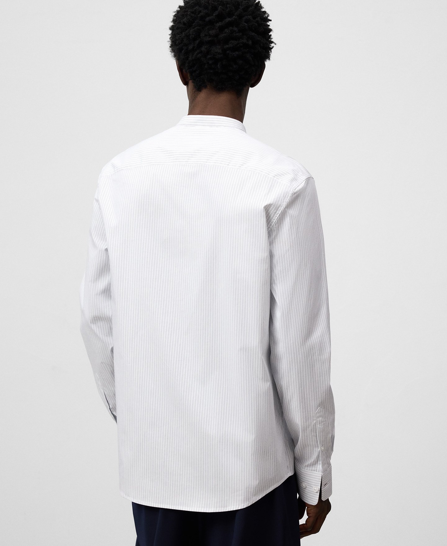 Camisa rayas cuello mao hombre image number 2