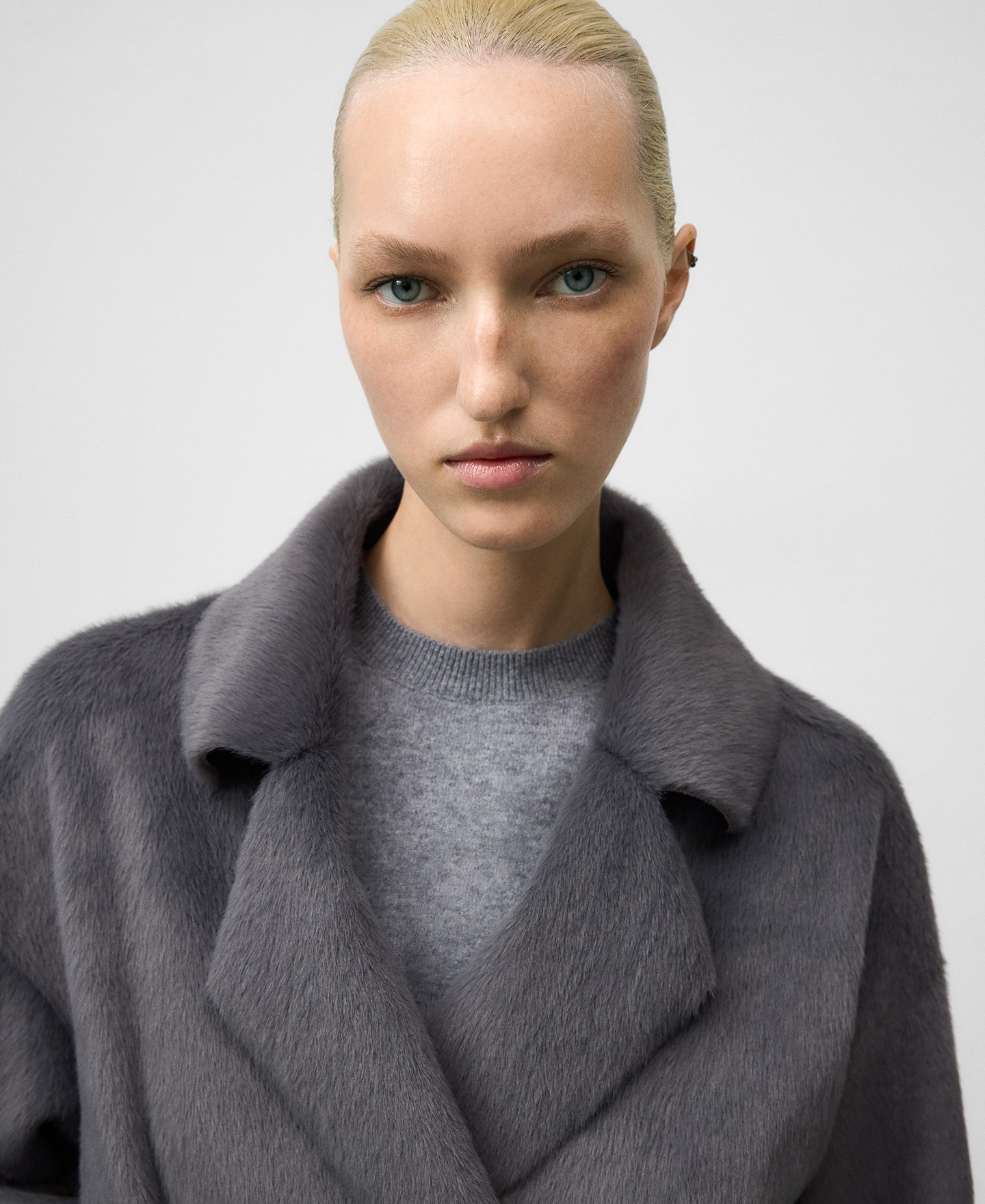 Straight-cut faux fur coat woman image number 4