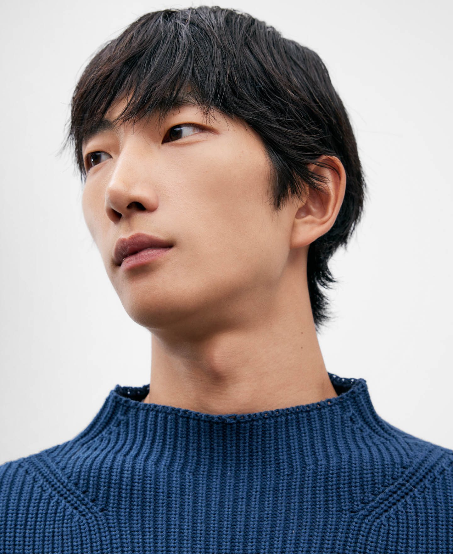 Petrol blue cotton sweater for men image number 3