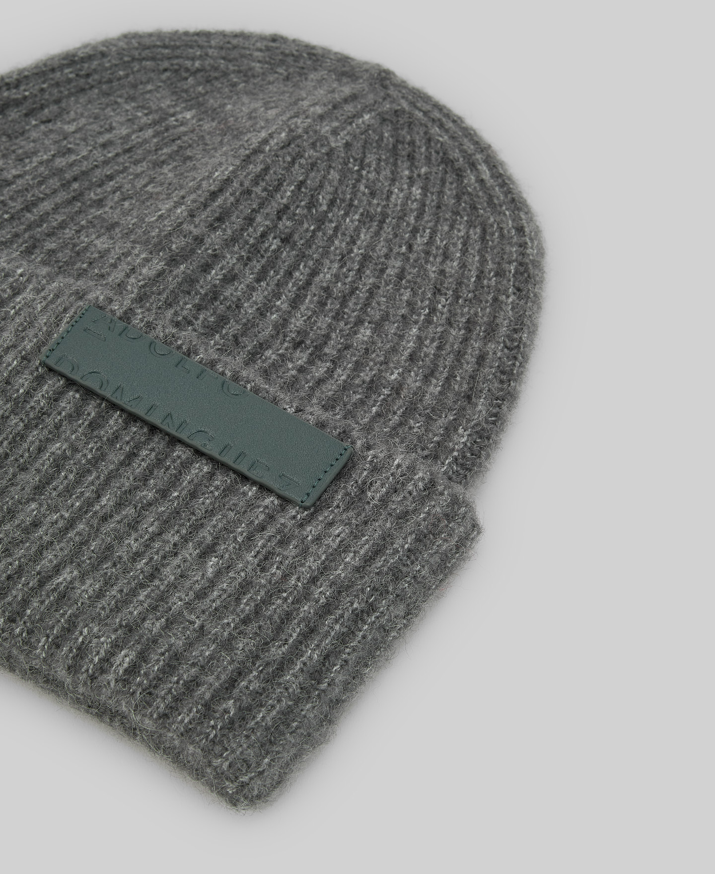Mohair blend beanie woman image number 1
