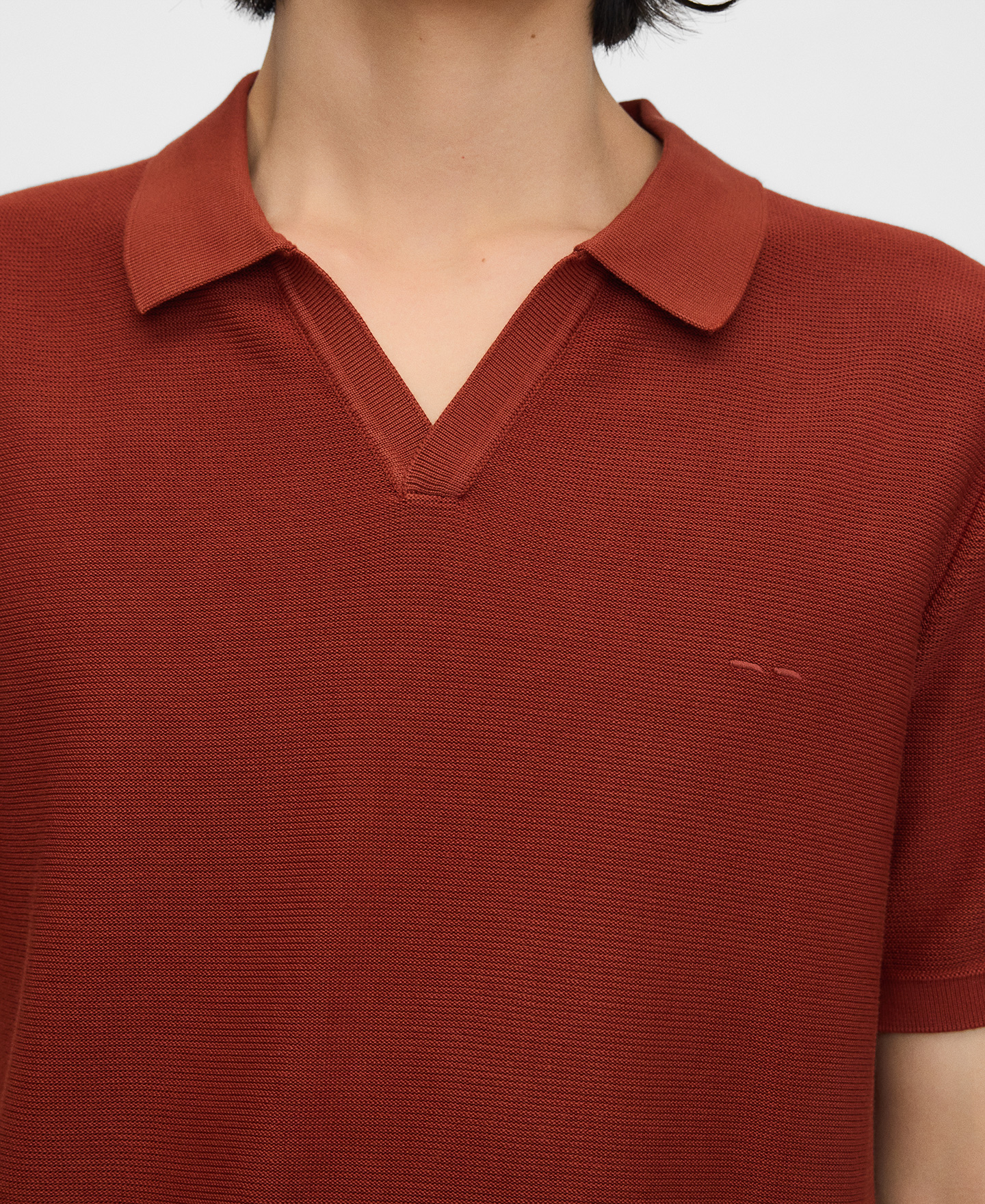 V-neck structured knit polo shirt image number 3