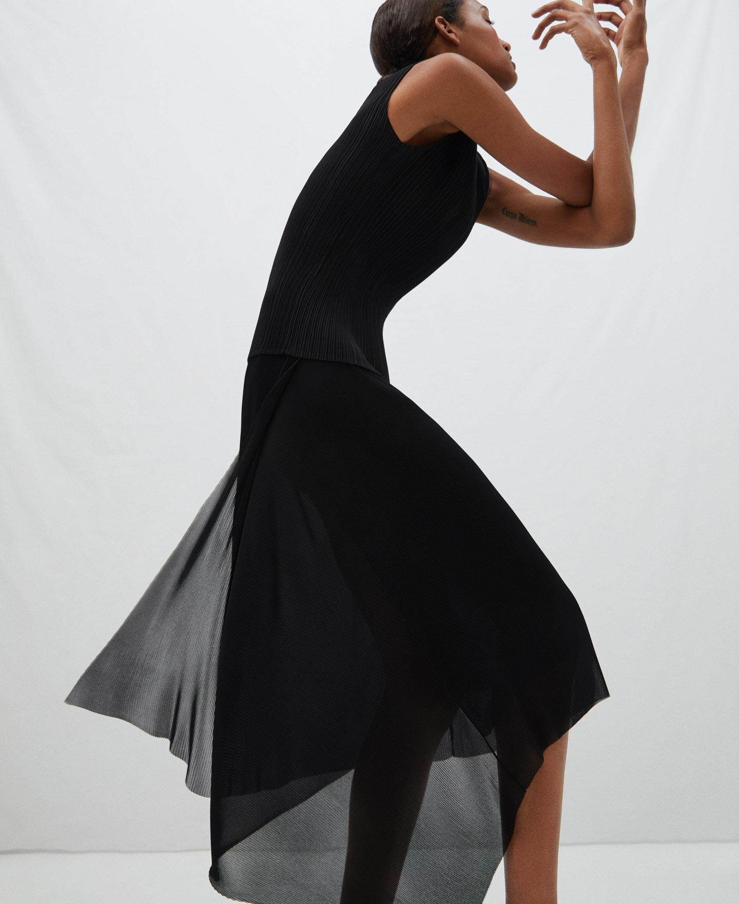 Asymmetric crinkle skirt image number 3