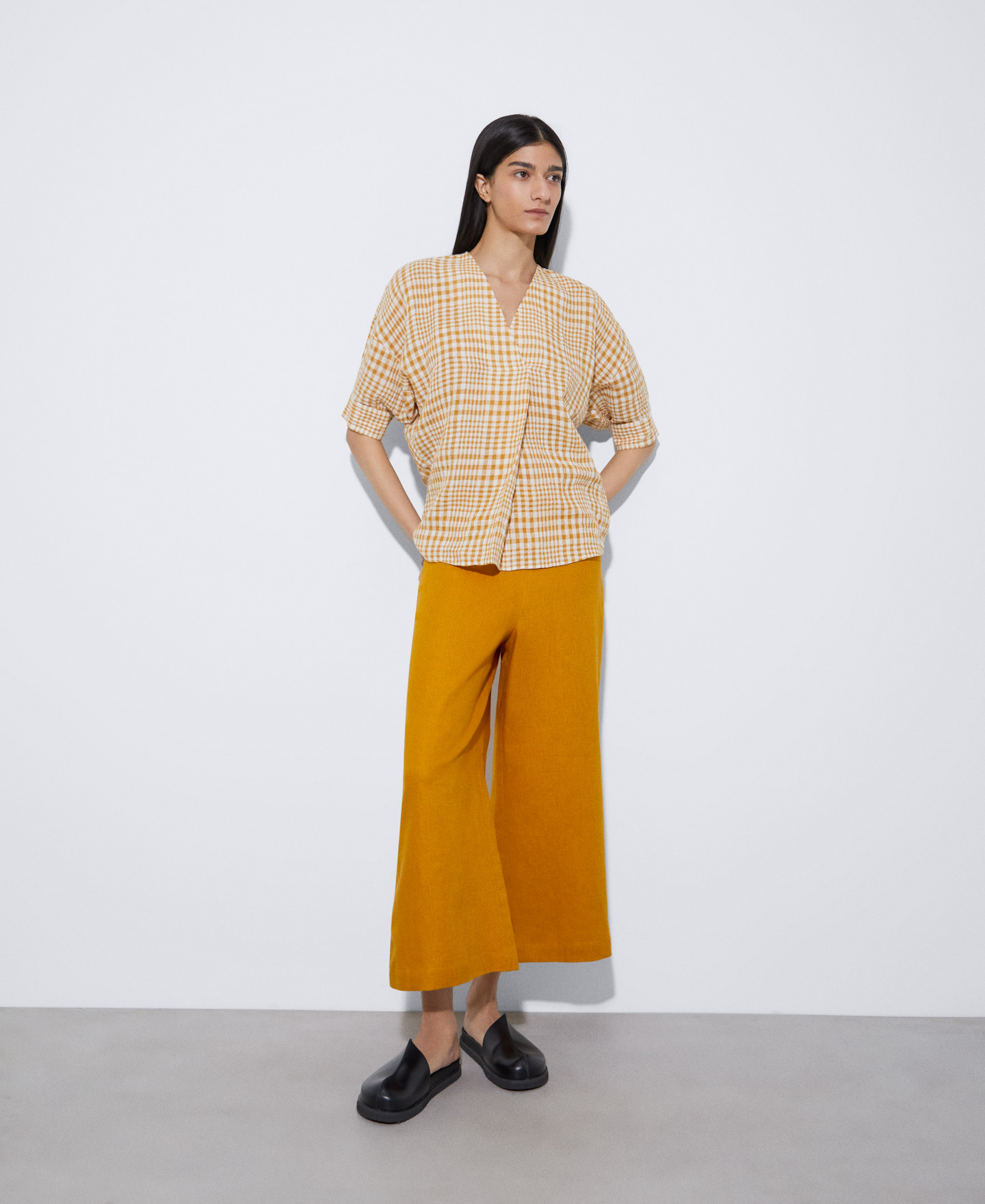 Pantalón culotte en lino responsable image number 1