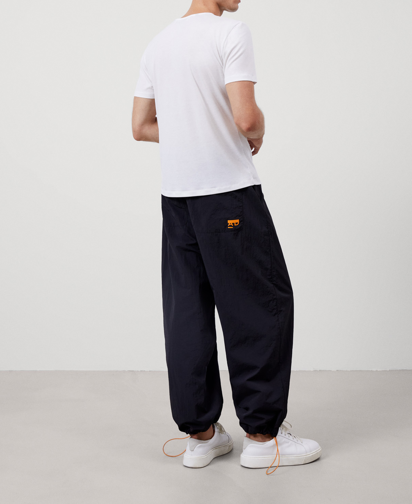 Lyocell crew neck t-shirt image number 2