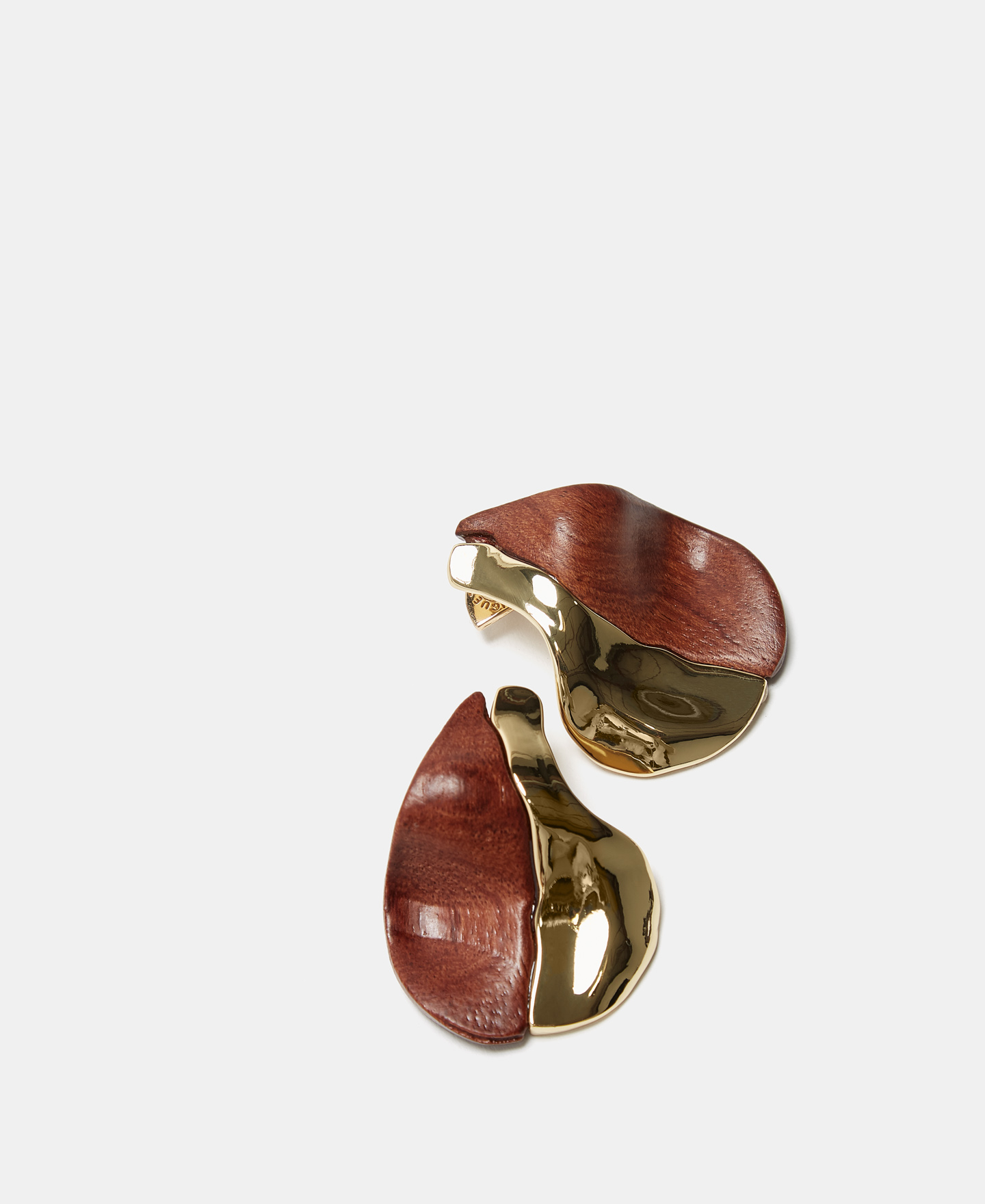 Organic wood and metal earrings image number 2