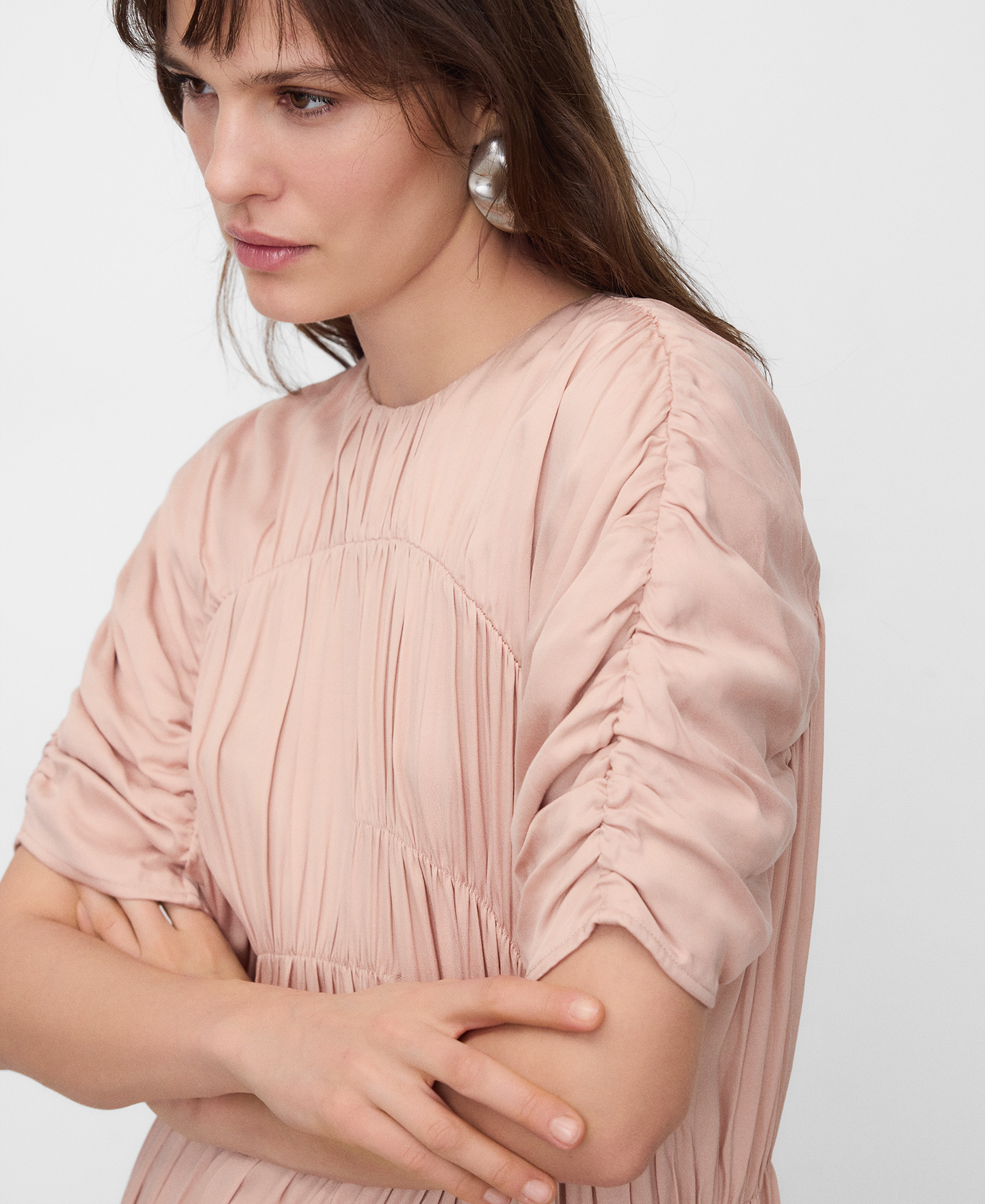 Short sleeve ruched dress image number 3