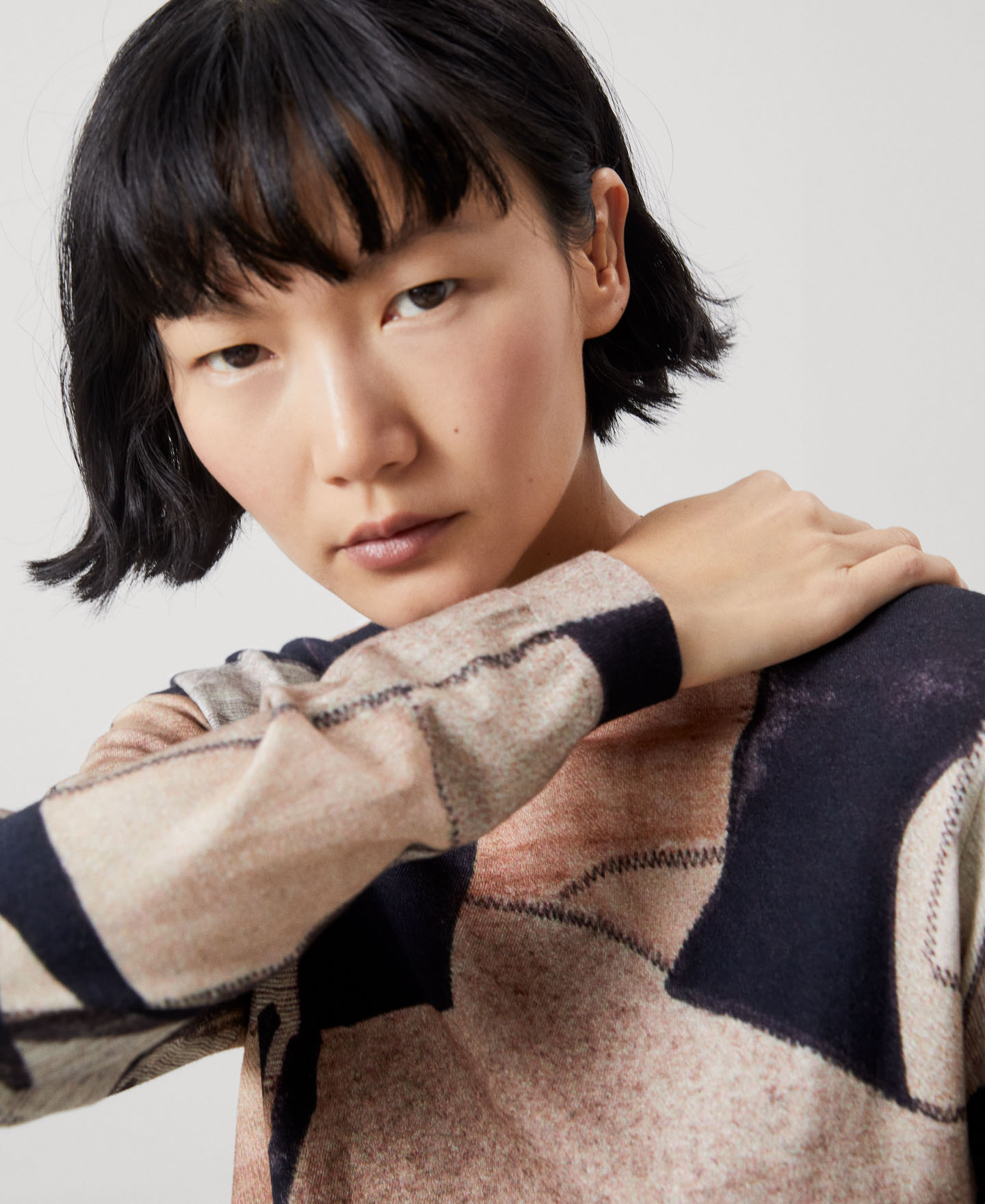 Viscose and nylon sweater image number 3
