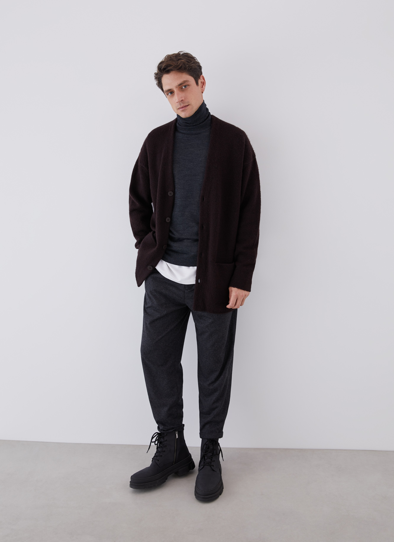 Long knitted cardigan image number 5