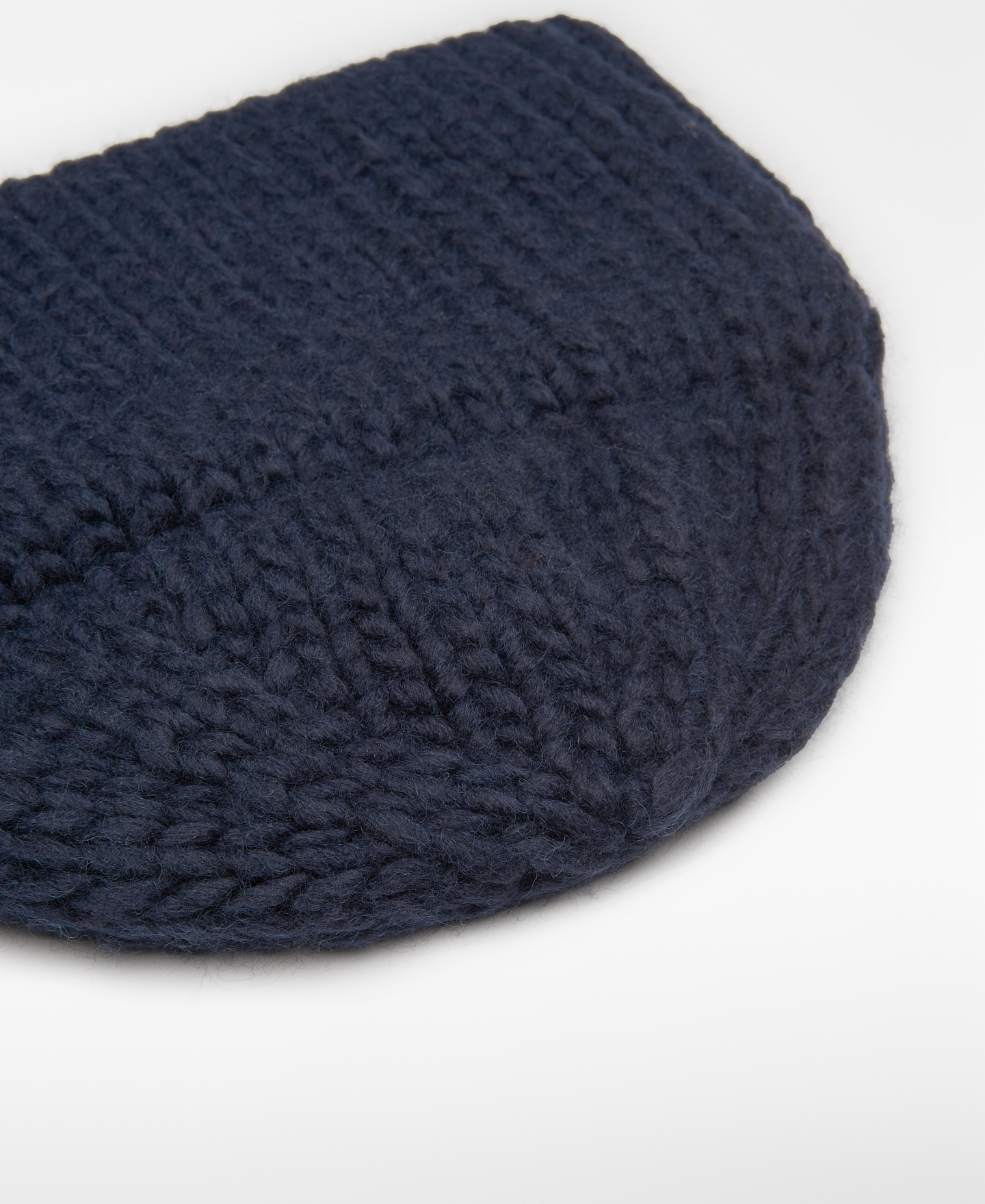 Gorro beanie de malha grossa para mulher image number 2