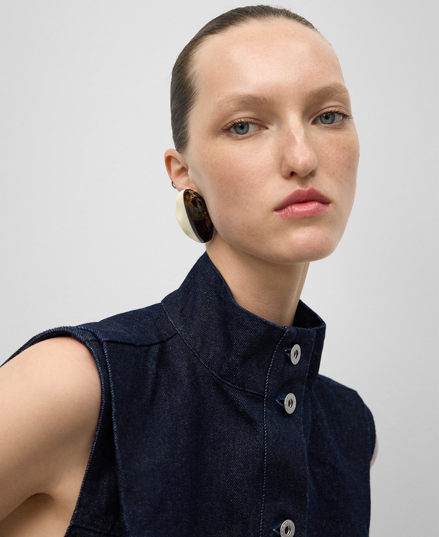 Organic cotton denim vest woman image number 3