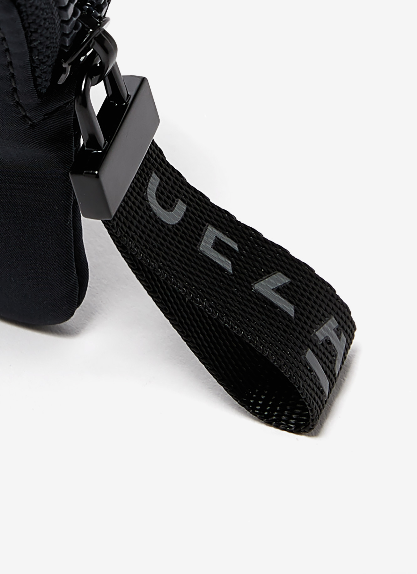 Nylon coin holder with logoed puller image number 2