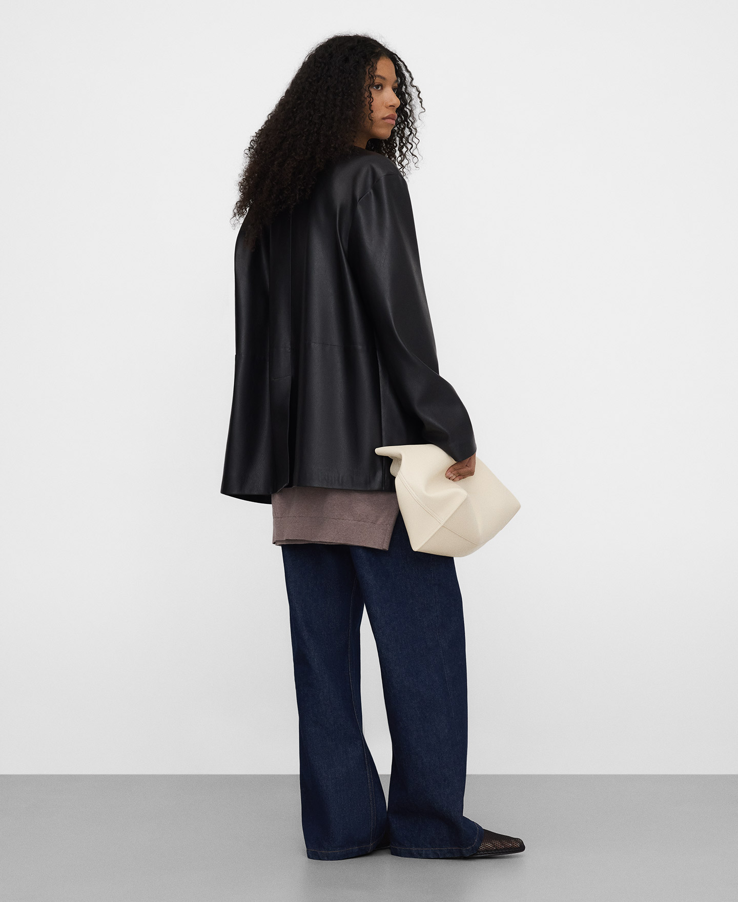 Pantal&oacute;n denim algod&oacute;n pierna recta image number 2