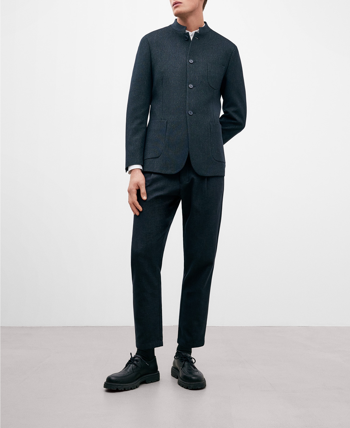 Pantalón chino azul hombre image number 1