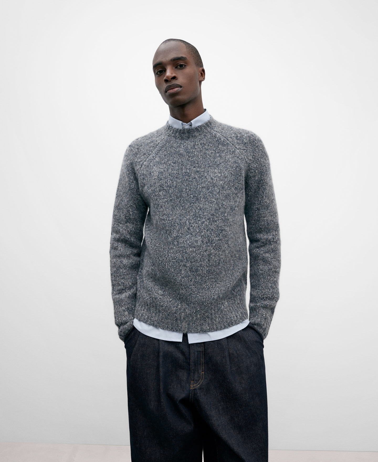 English knitted blue sweater for men image number 0