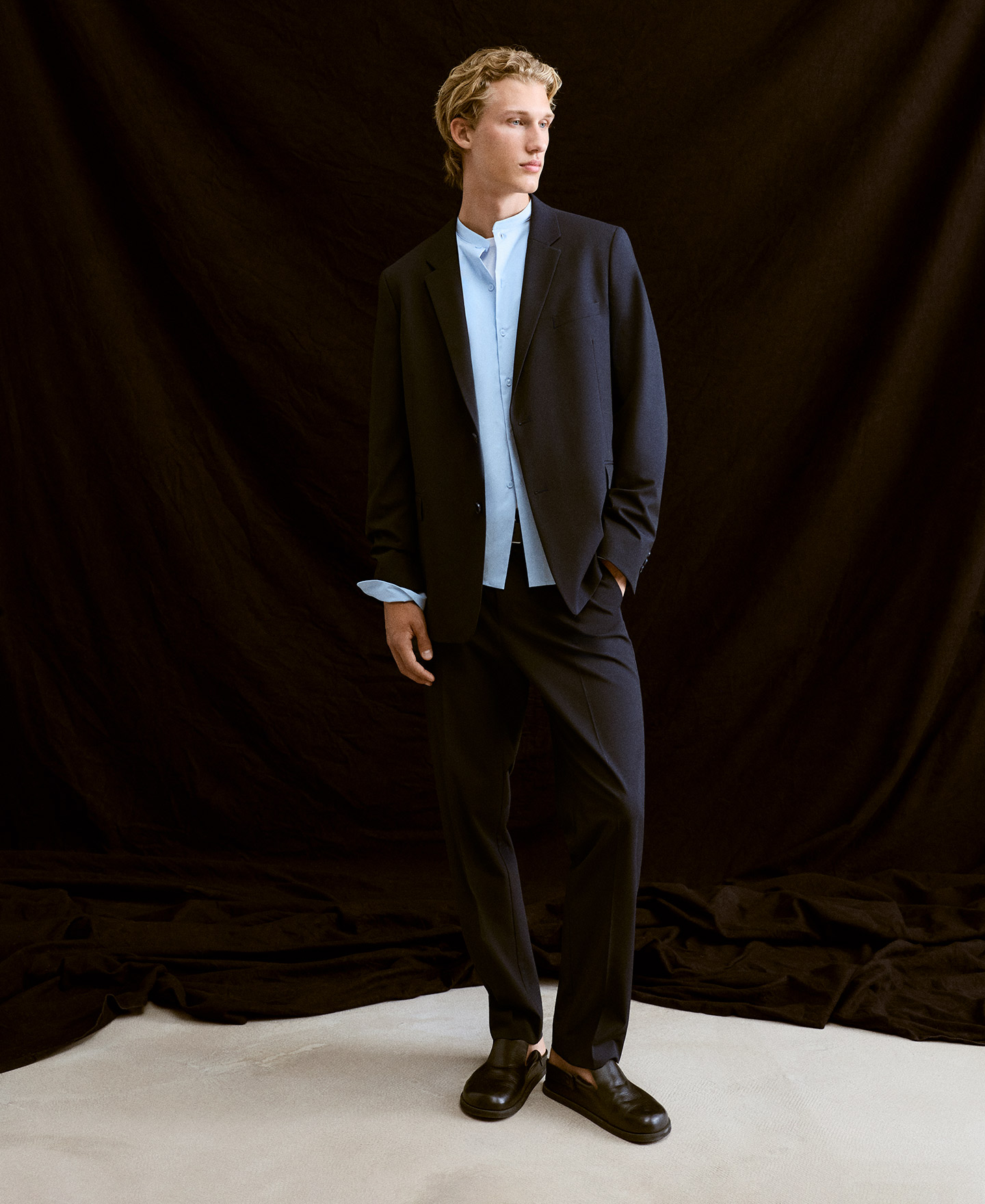 Cotton regular fit mandarin collar shirt image number 7