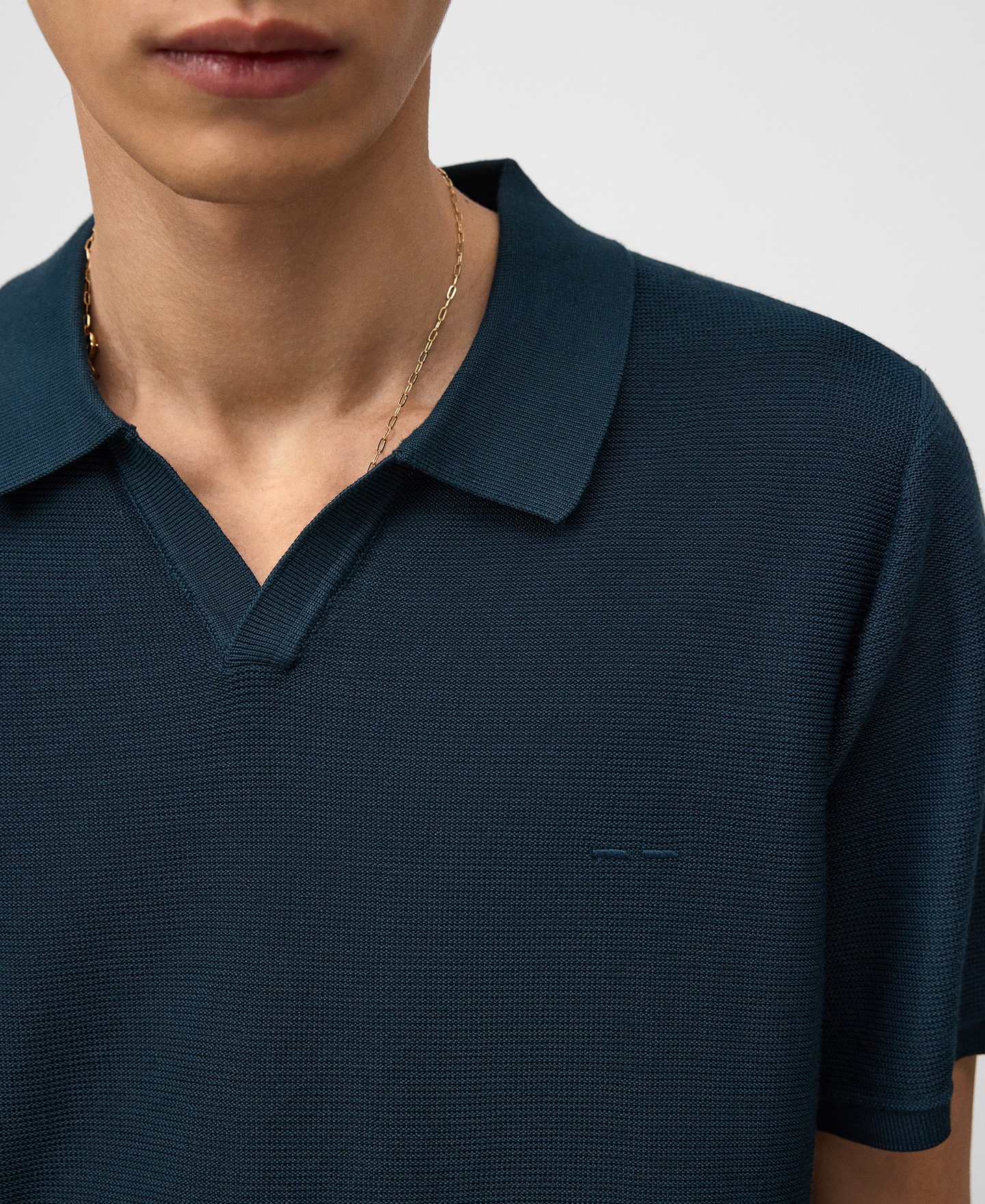 V-neck structured knit polo shirt man image number 3