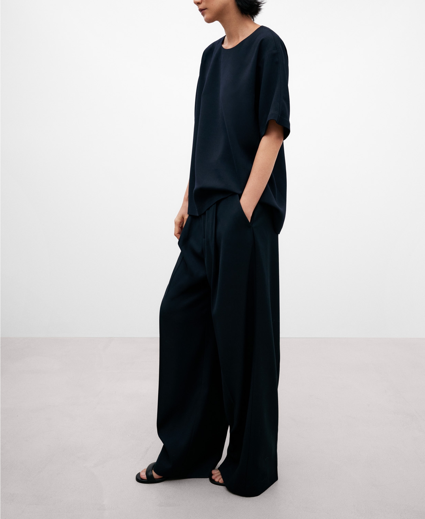 Marine blue elbow-length sleeve blouse image number 1