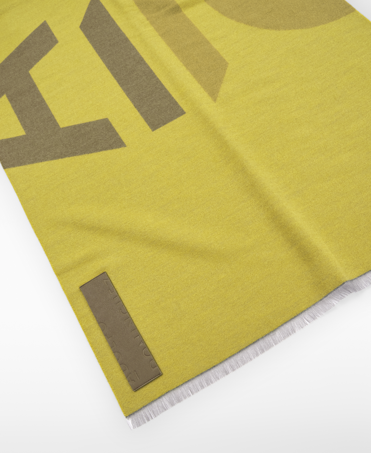 Jacquard maxi logo scarf image number 2