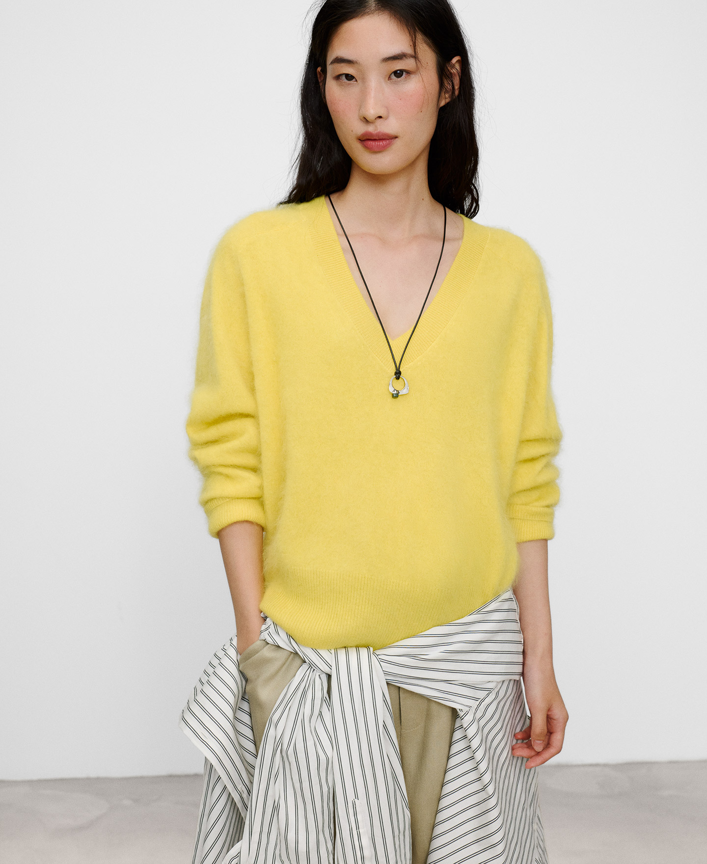 Brushed knit merino wool sweater image number 0
