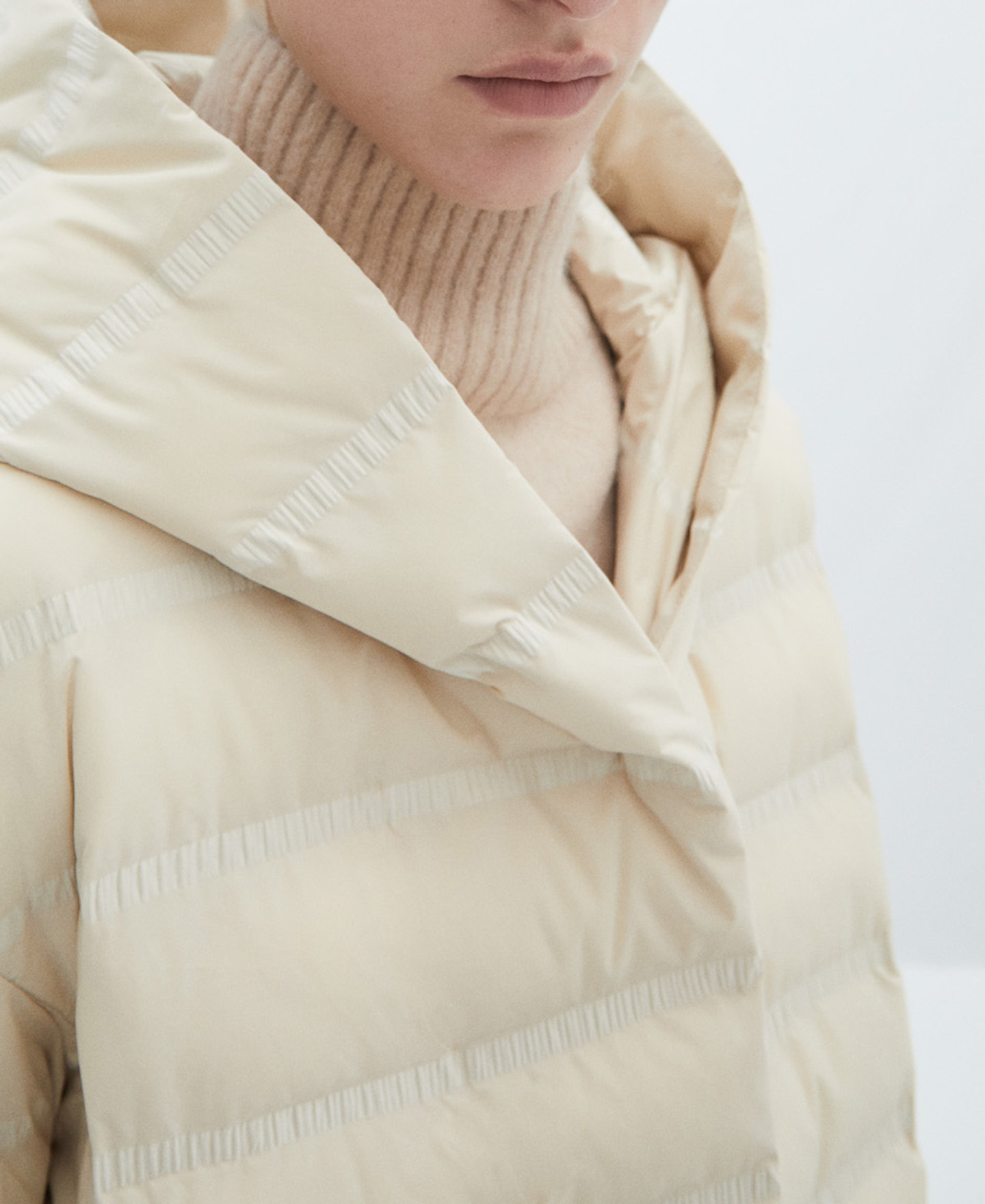 Straight padded jacket with hood image number 3