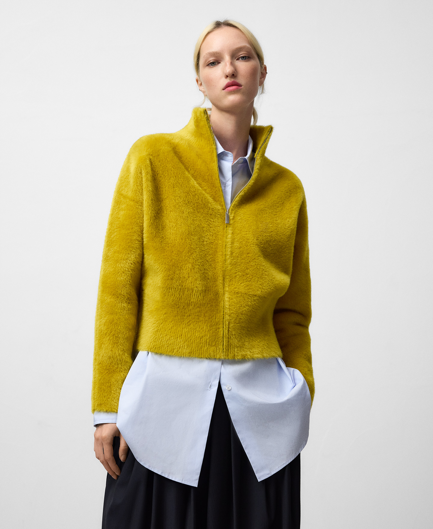 Chaqueta punto efecto pelo mujer image number 0