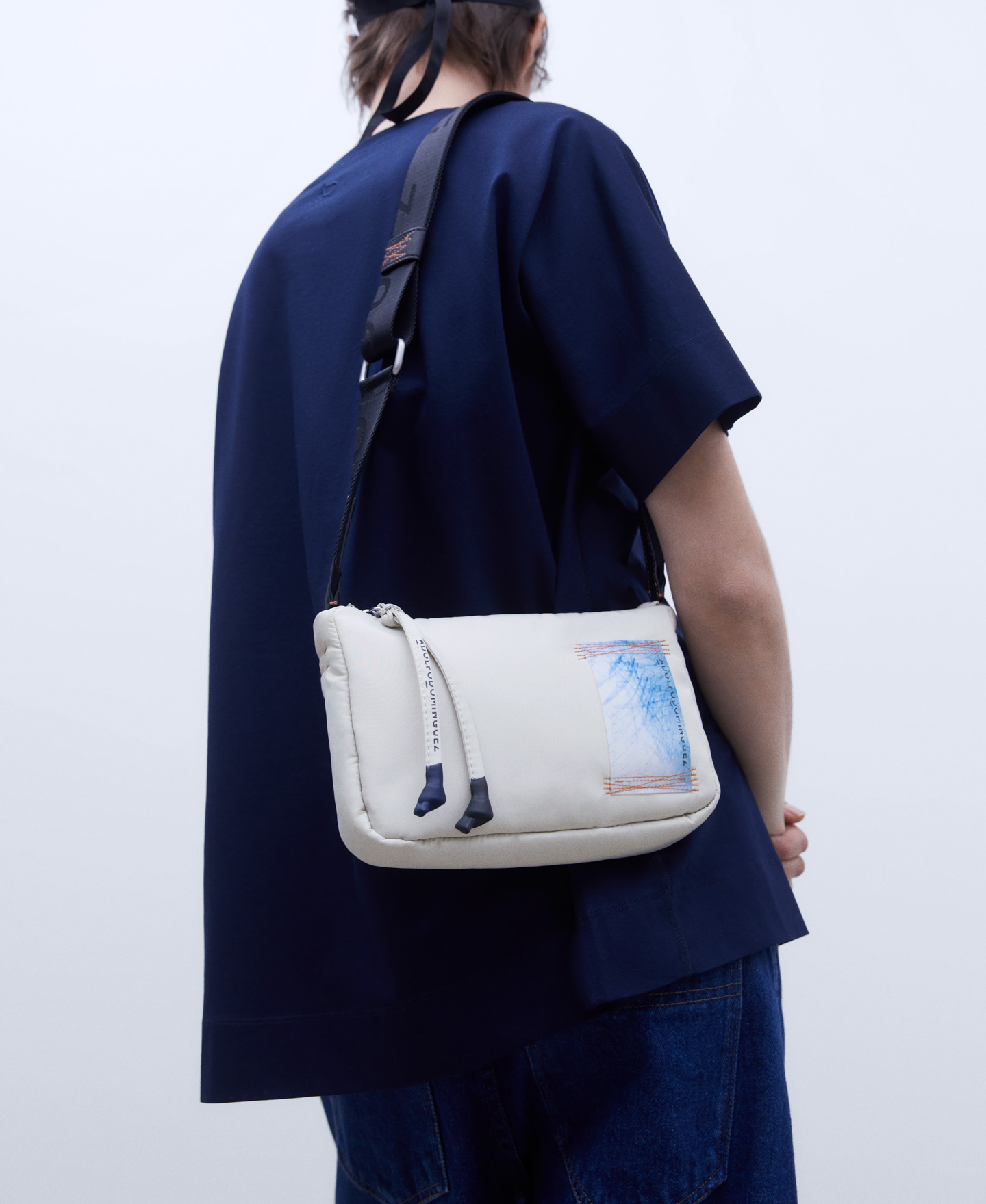 Padded fabric small shoulder bag image number 5