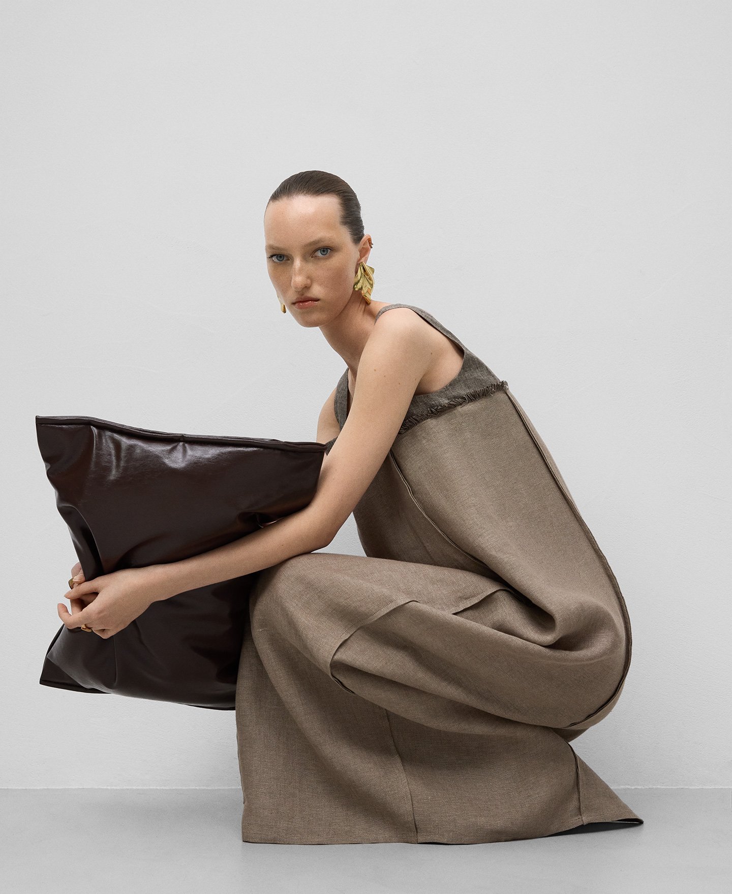 European linen midi dress woman image number 3