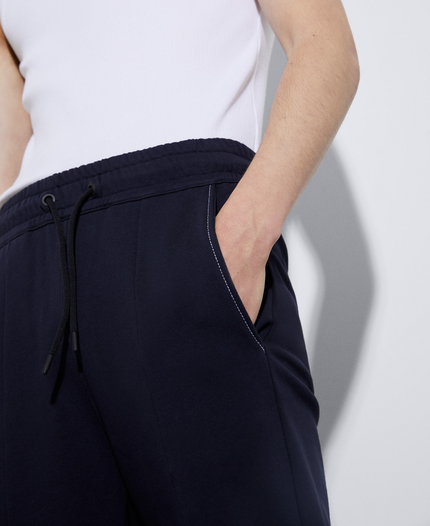 Organic cotton jogger trousers image number 3