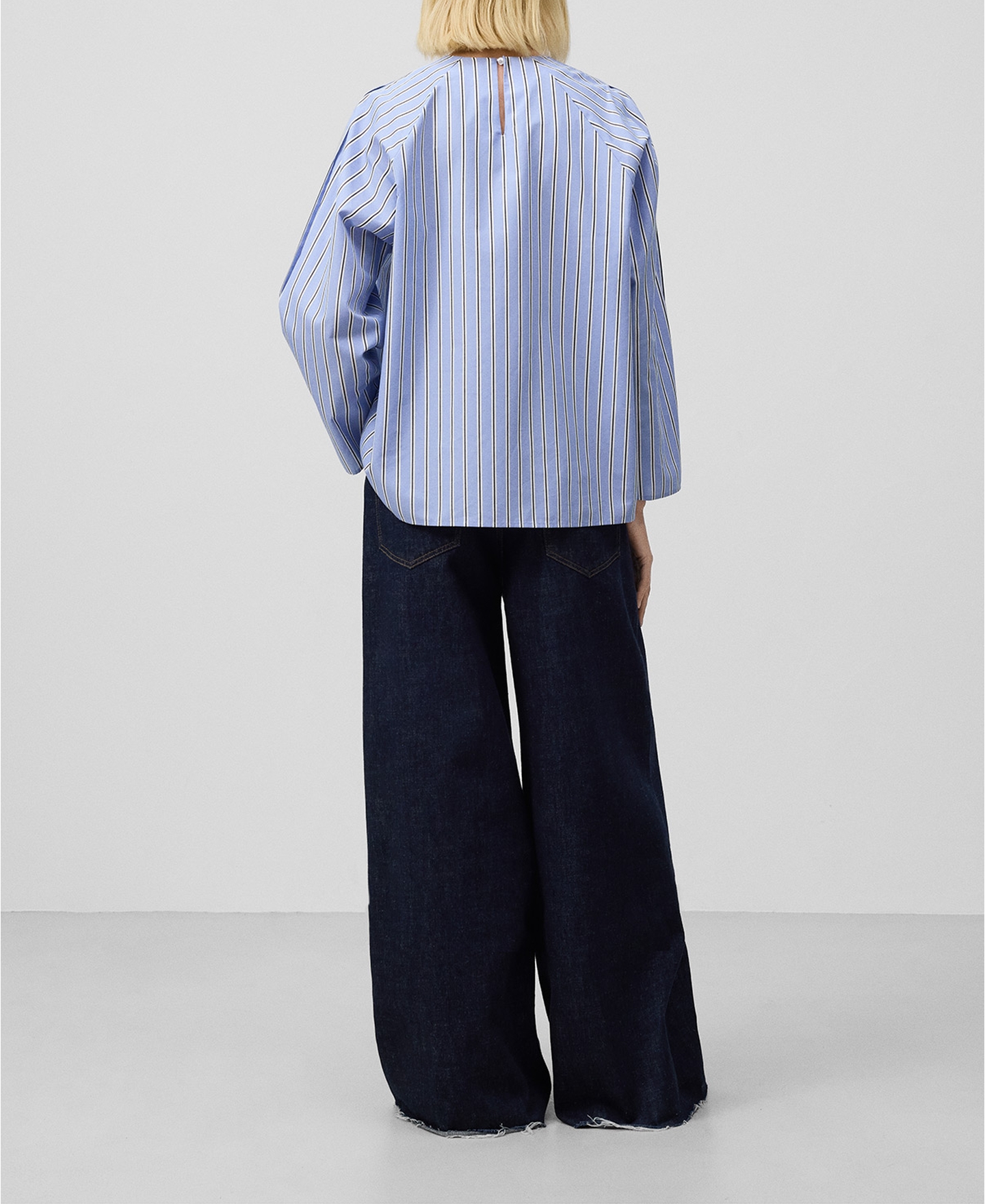 Blusa de decote caixa com algod&atilde;o para mulher image number 2
