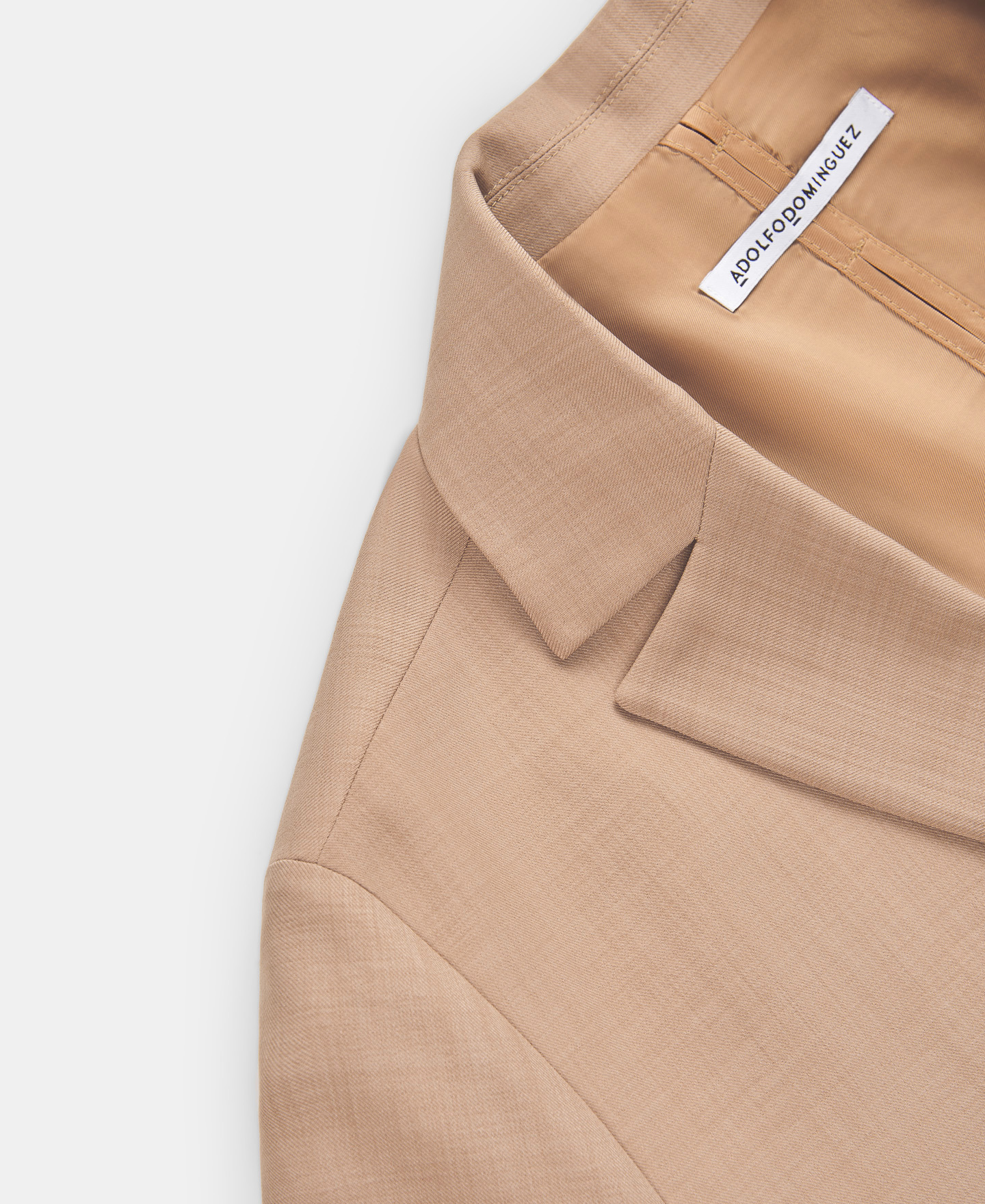 Straight blazer with collar and lapel image number 6